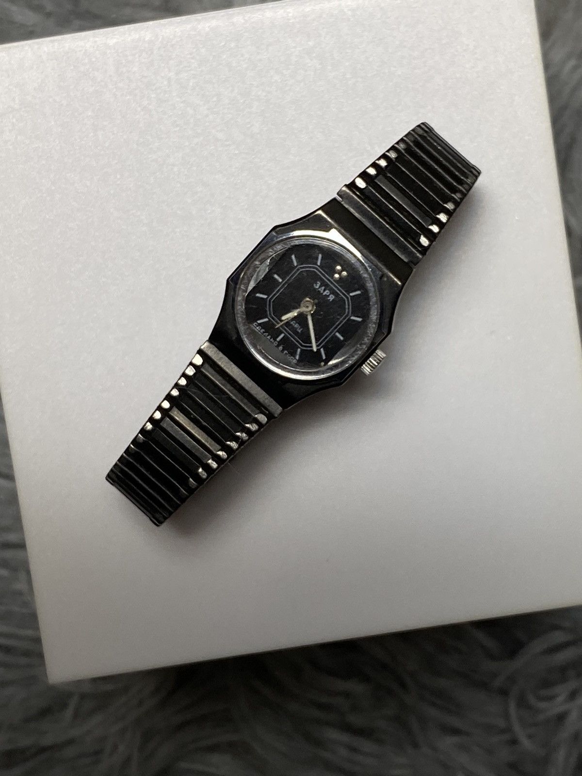 Jewelry Vintage Zarya Mechanical Watch | Japanese Brand Size ONE SIZE - 2 Thumbnail
