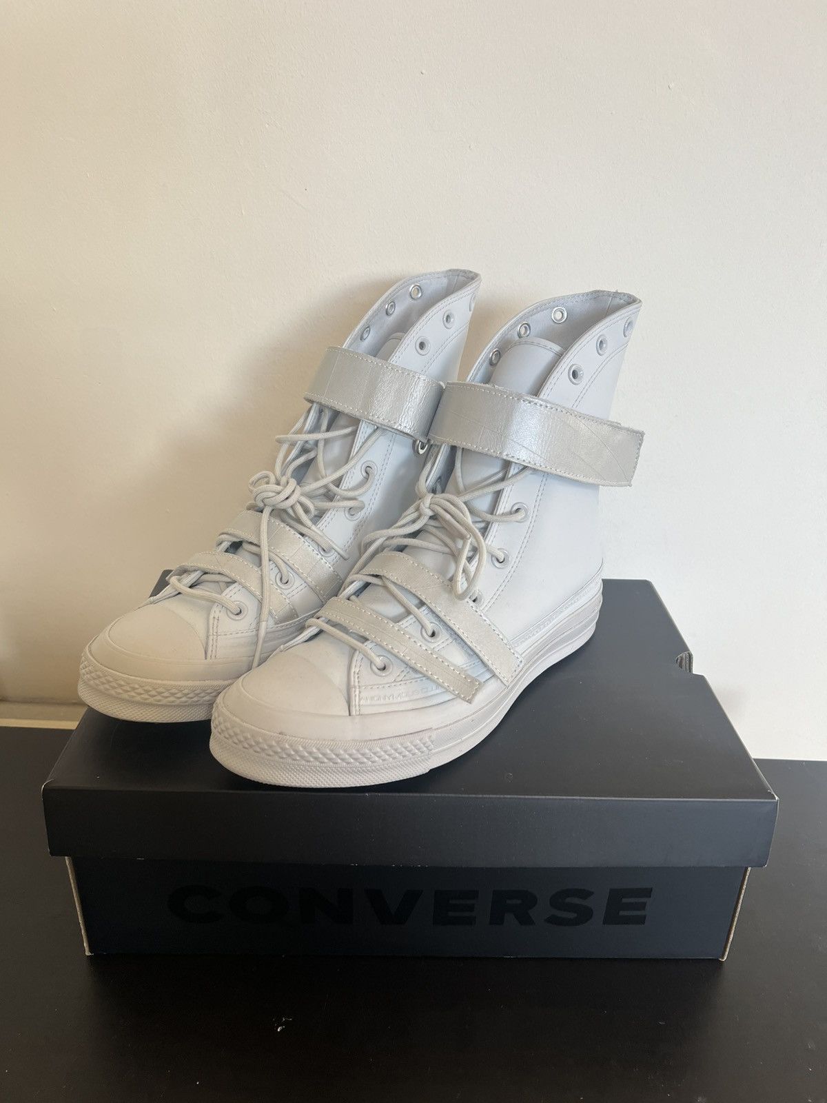 Anonymous Club Converse Anonymous Club collaboration by Shayne Oliver Size US 10 / EU 43 - 2 Thumbnail