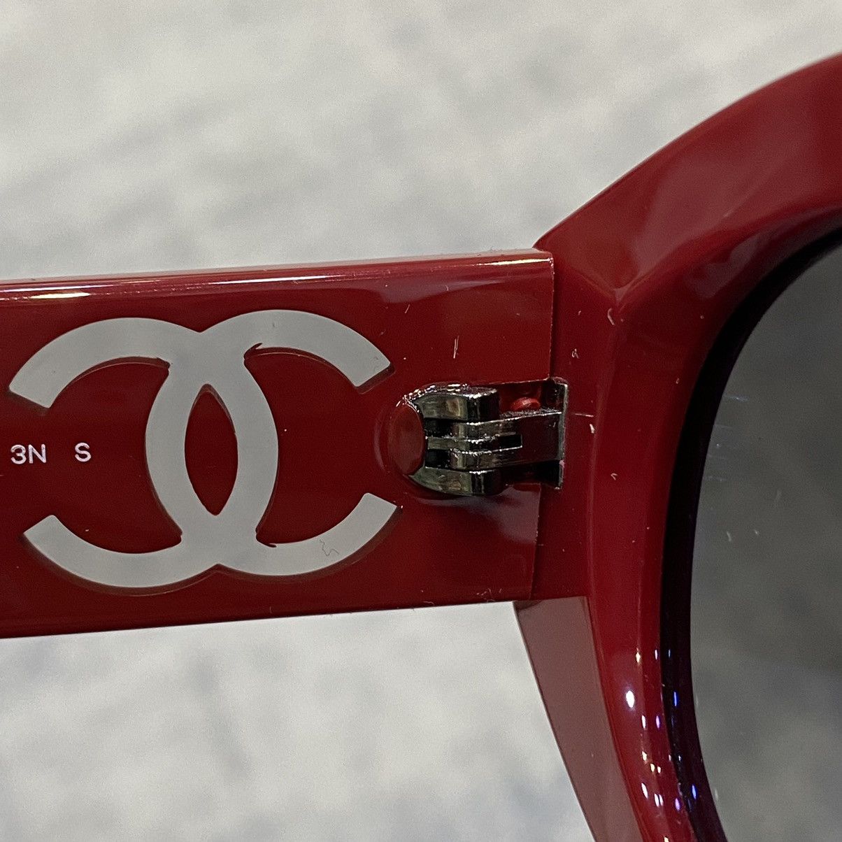 Chanel CHANEL 0CH5528 175971 RED GREY Size ONE SIZE - 6 Thumbnail