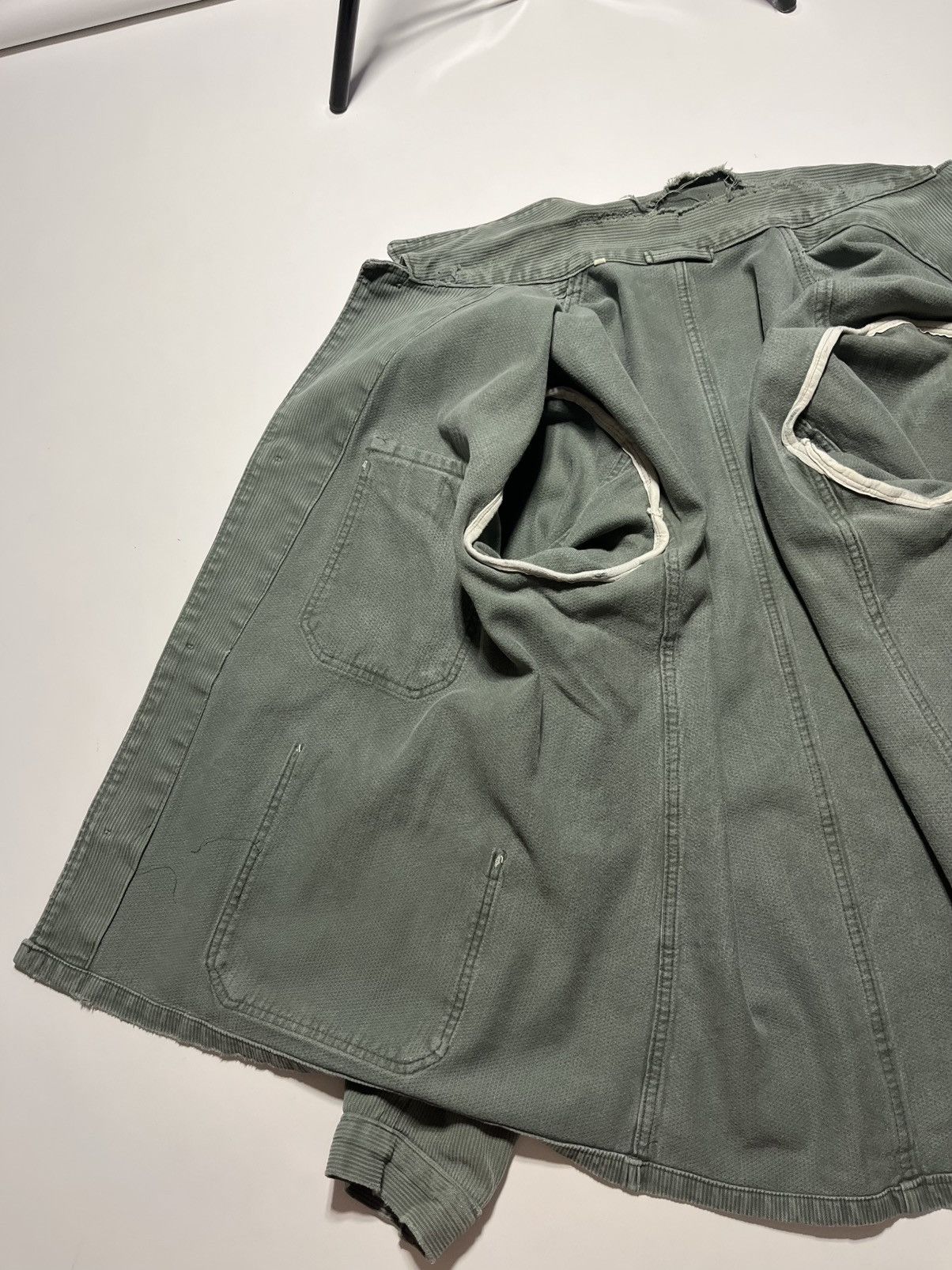 Vintage Vintage 80’s French Workwear Chore Jacket Distressed Grunge Size US L / EU 52-54 / 3 - 20 Thumbnail
