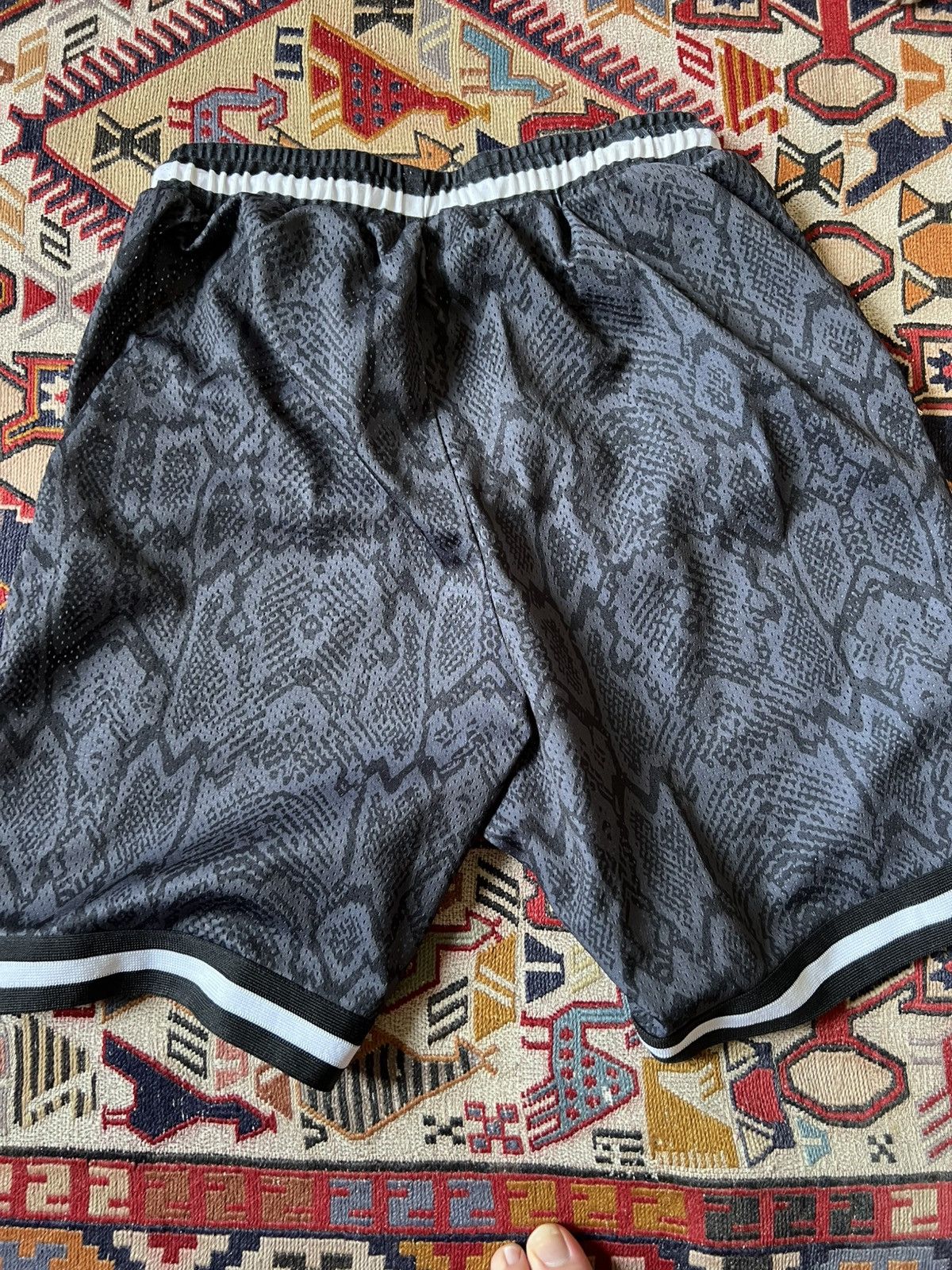 Psychworld Psychworld Black Snakeskin Shorts Size US 34 / EU 50 - 2 Thumbnail