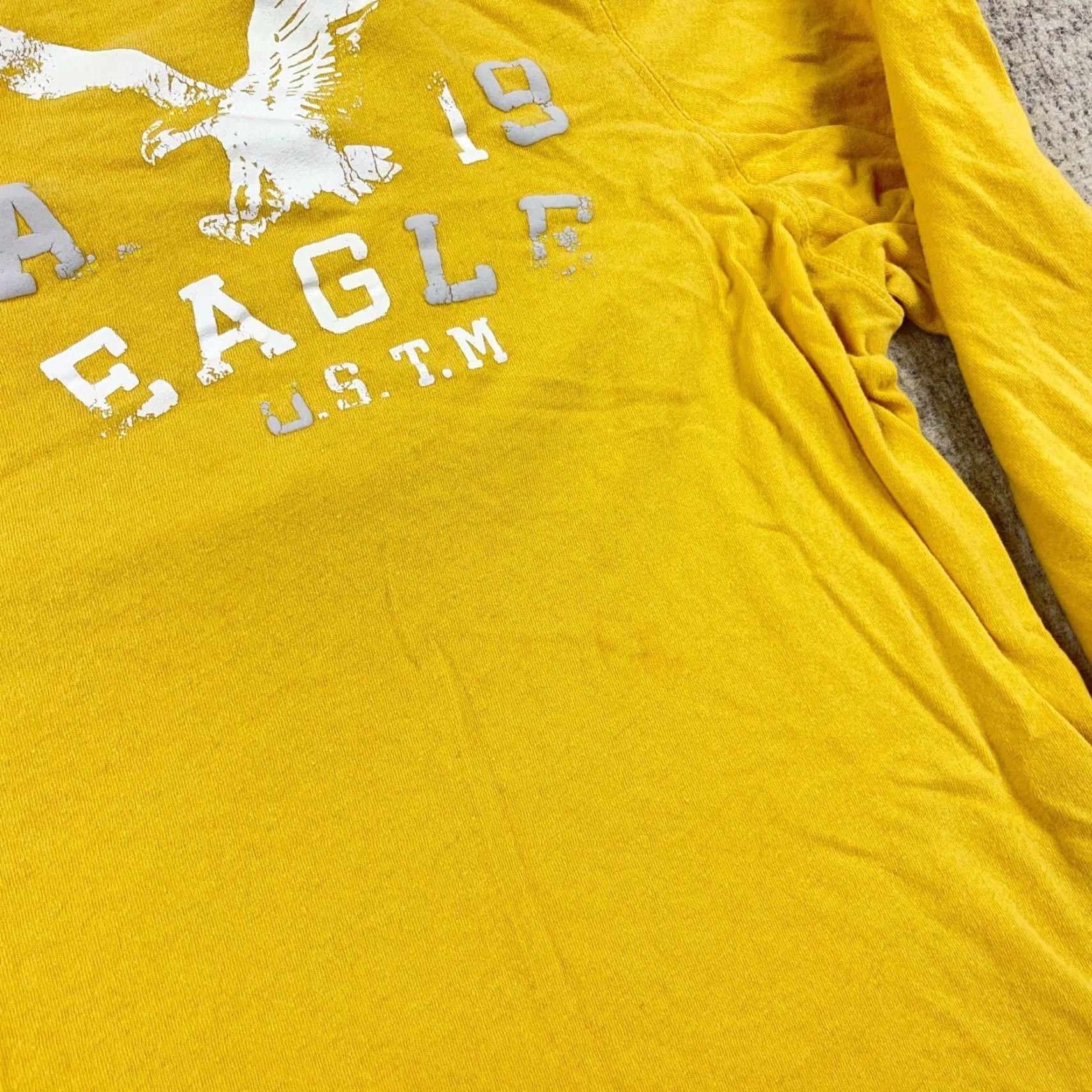 American Eagle Outfitters VINTAGE American Eagle Outfitters T-Shirt Men 2XL Yellow Long Sleeve Graphic Print Crew Neck Logo Rock Retro Bands 90s Mens Size US XXL / EU 58 / 5 - 5 Thumbnail