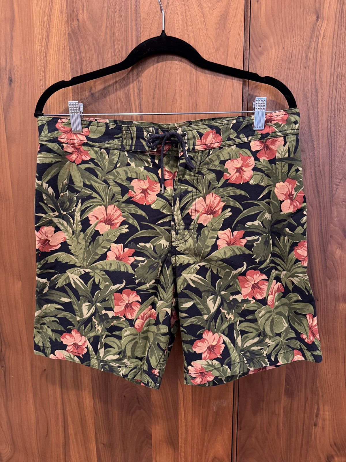A.P.C. A.P.C. Floral Print Shorts NWT Size Medium Size US 32 / EU 48 - 1 Thumbnail