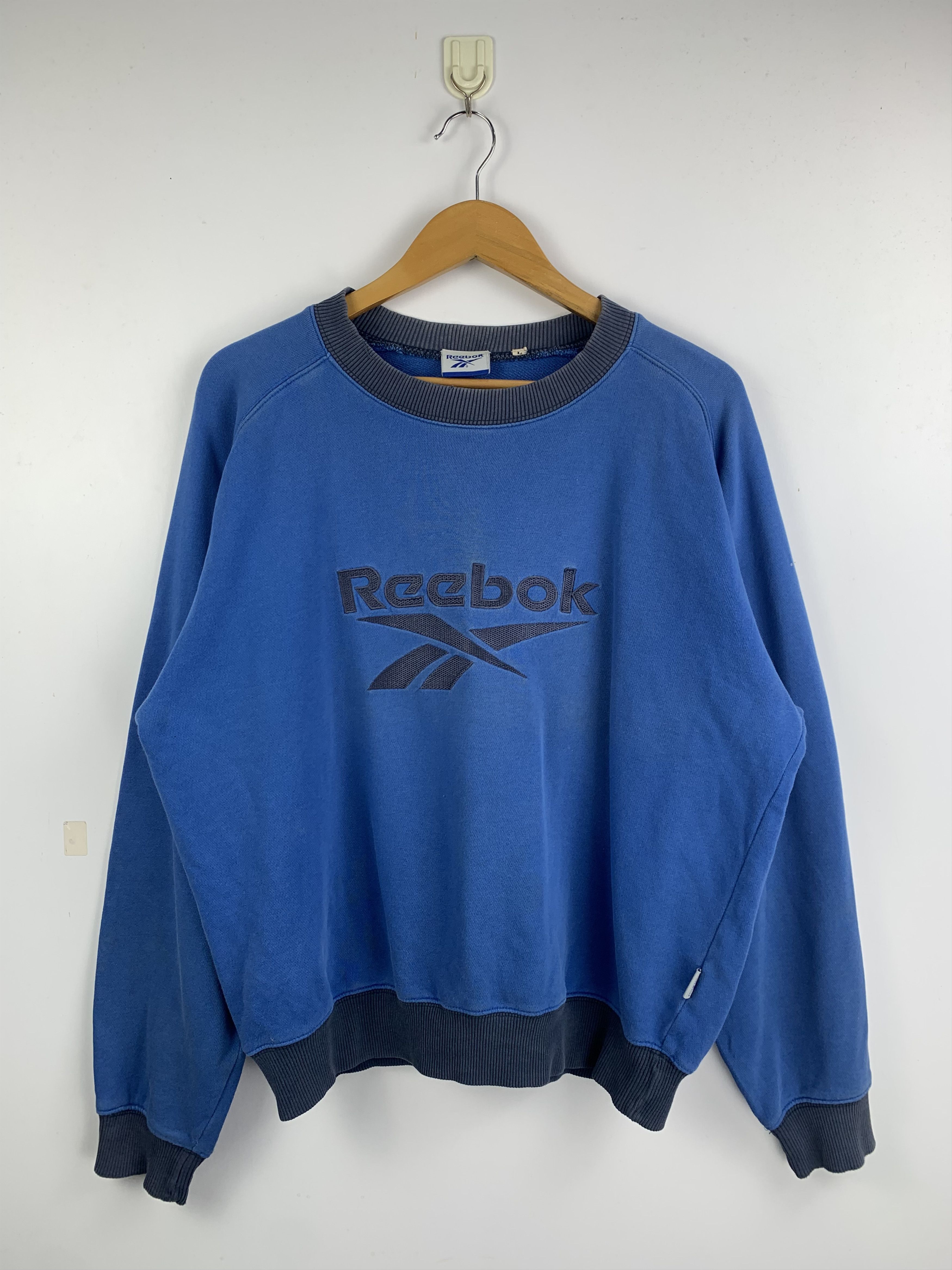 Reebok × Vintage Vintage 90s Reebok Big Logo Crewneck Pullover Sweatshirt Size US L / EU 52-54 / 3 - 1 Thumbnail