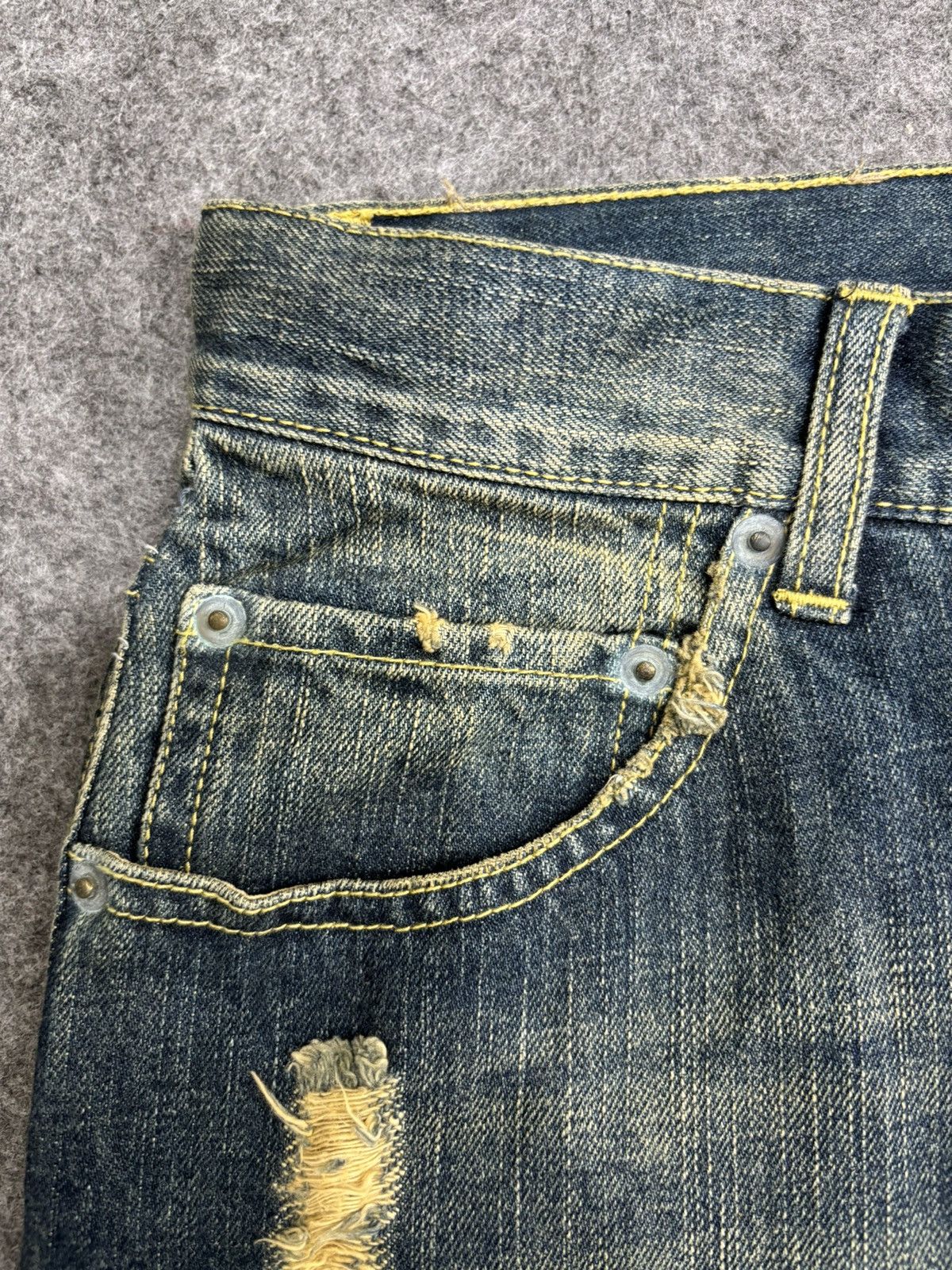 Japanese Brand 💥KARAKURI TAMASHI Koi Fish Embroided Distressed Denim F551 Size US 31 - 10 Thumbnail