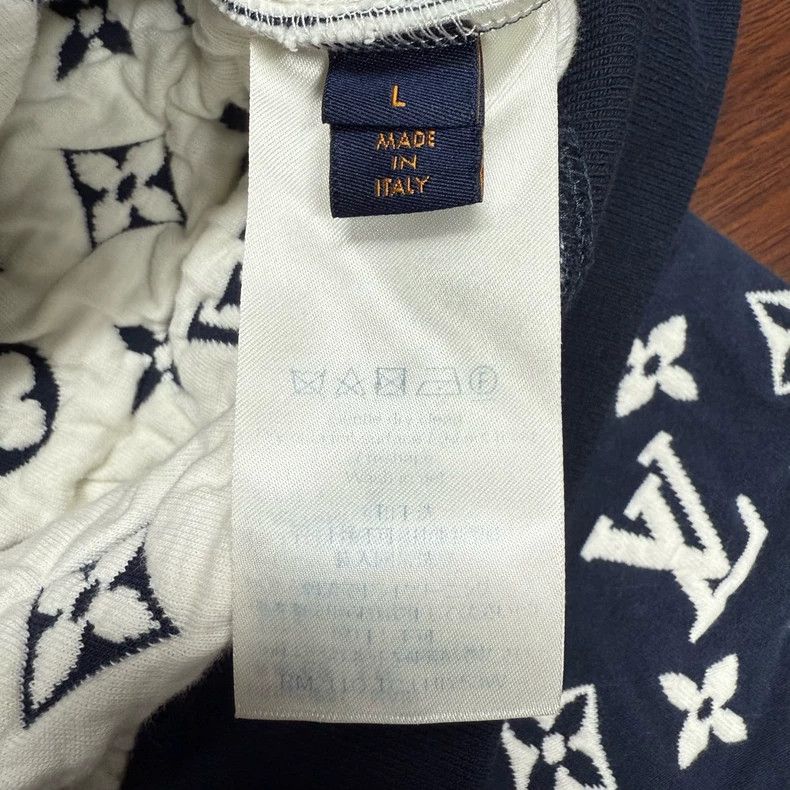 Louis Vuitton Louis Vuitton Full jacquard logo sweatshirt Size US L / EU 52-54 / 3 - 4 Thumbnail