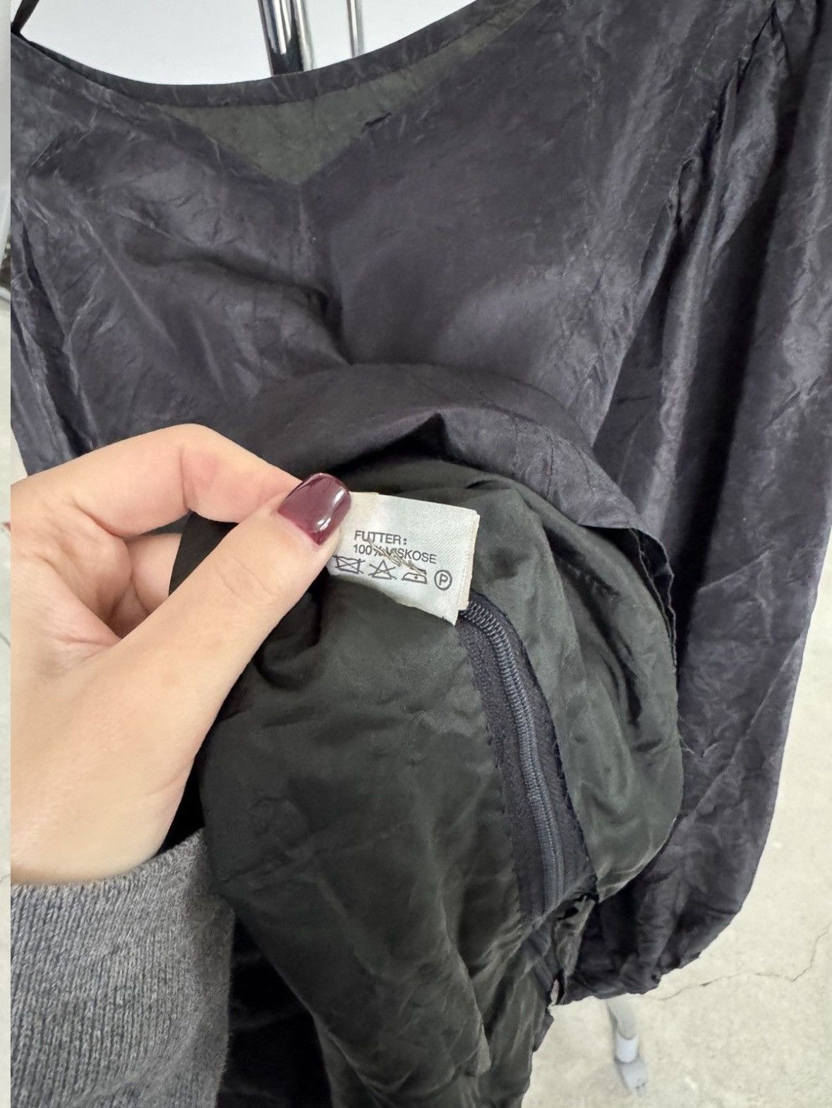 Jil Sander Jil Sander + WMNS black Silk Blouse Size L / US 10 / IT 46 - 8 Thumbnail