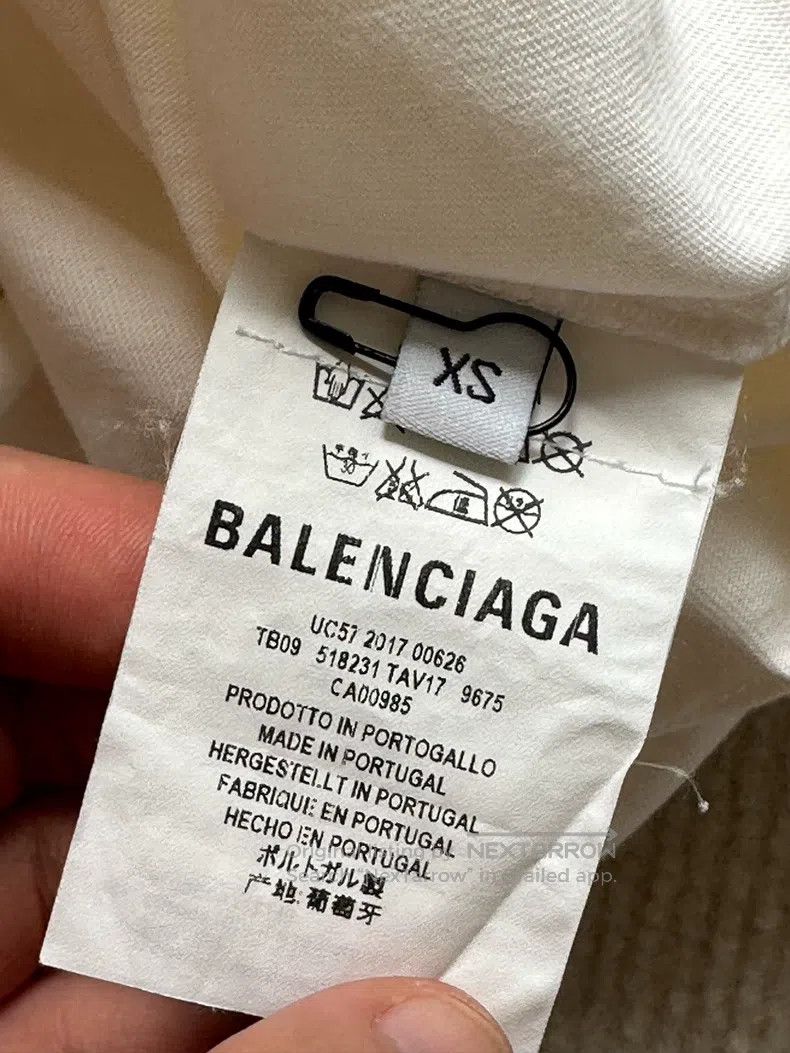 Balenciaga Balenciaga Asymmetrical Logo T-Shirt Short Sleeve Size US XS / EU 42 / 0 - 5 Thumbnail