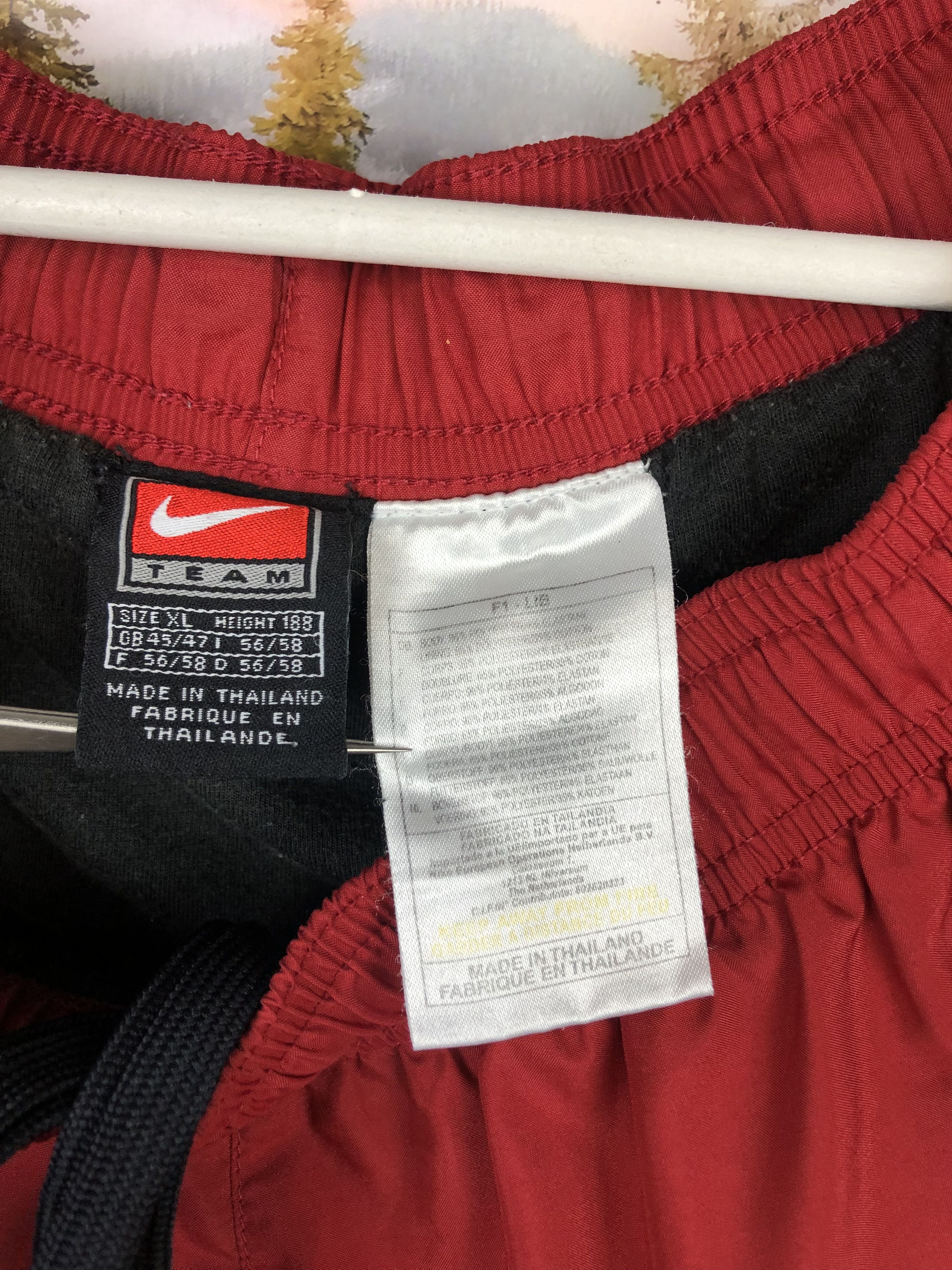 Nike Vintage Nike Atletico Madrid Football Shorts Soccer Size XL Size US 36 / EU 52 - 9 Thumbnail