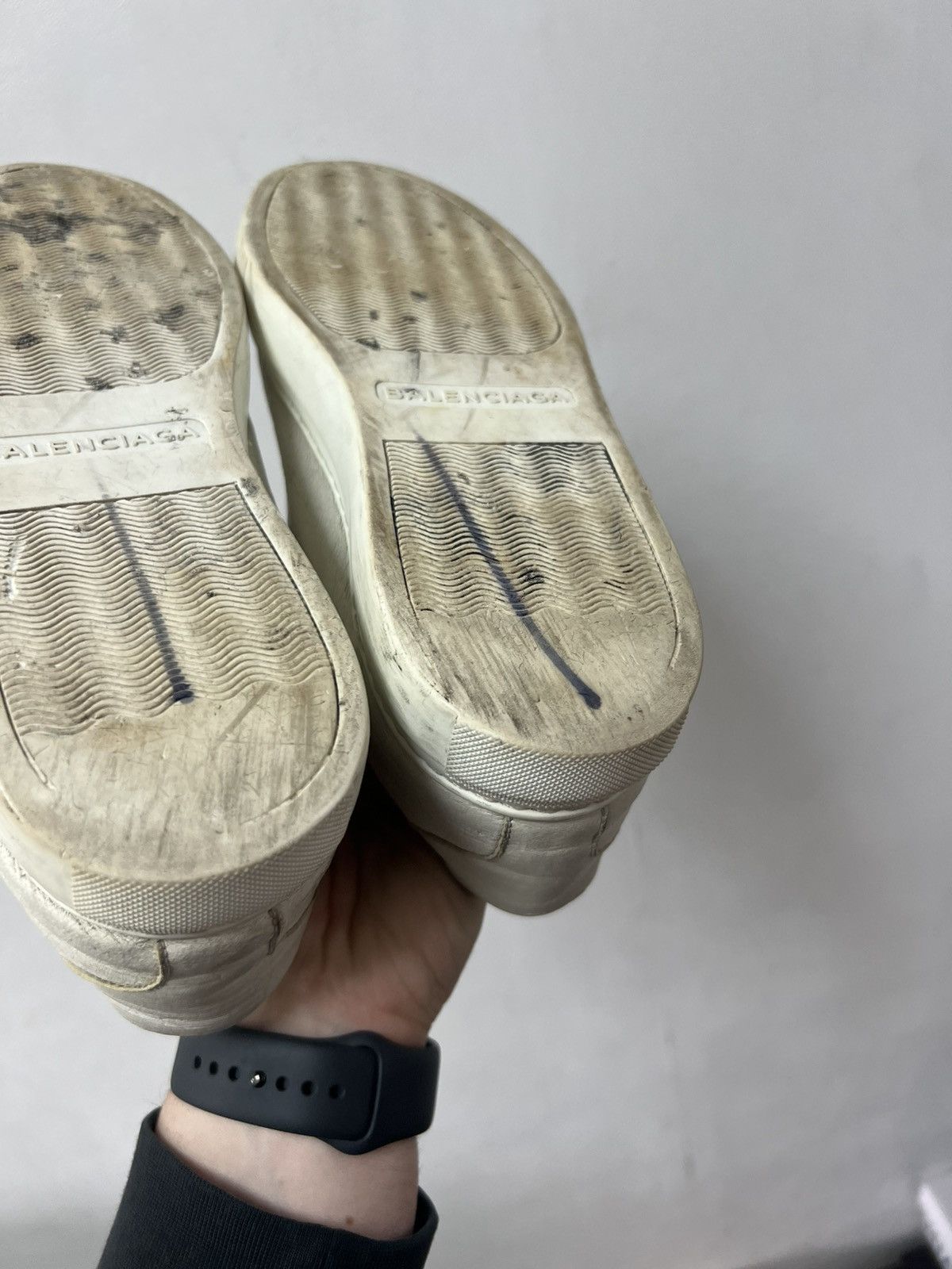 Balenciaga Balenciaga Arena Leather Low Sneaker White Size 7 Size US 7 / EU 40 - 14 Thumbnail