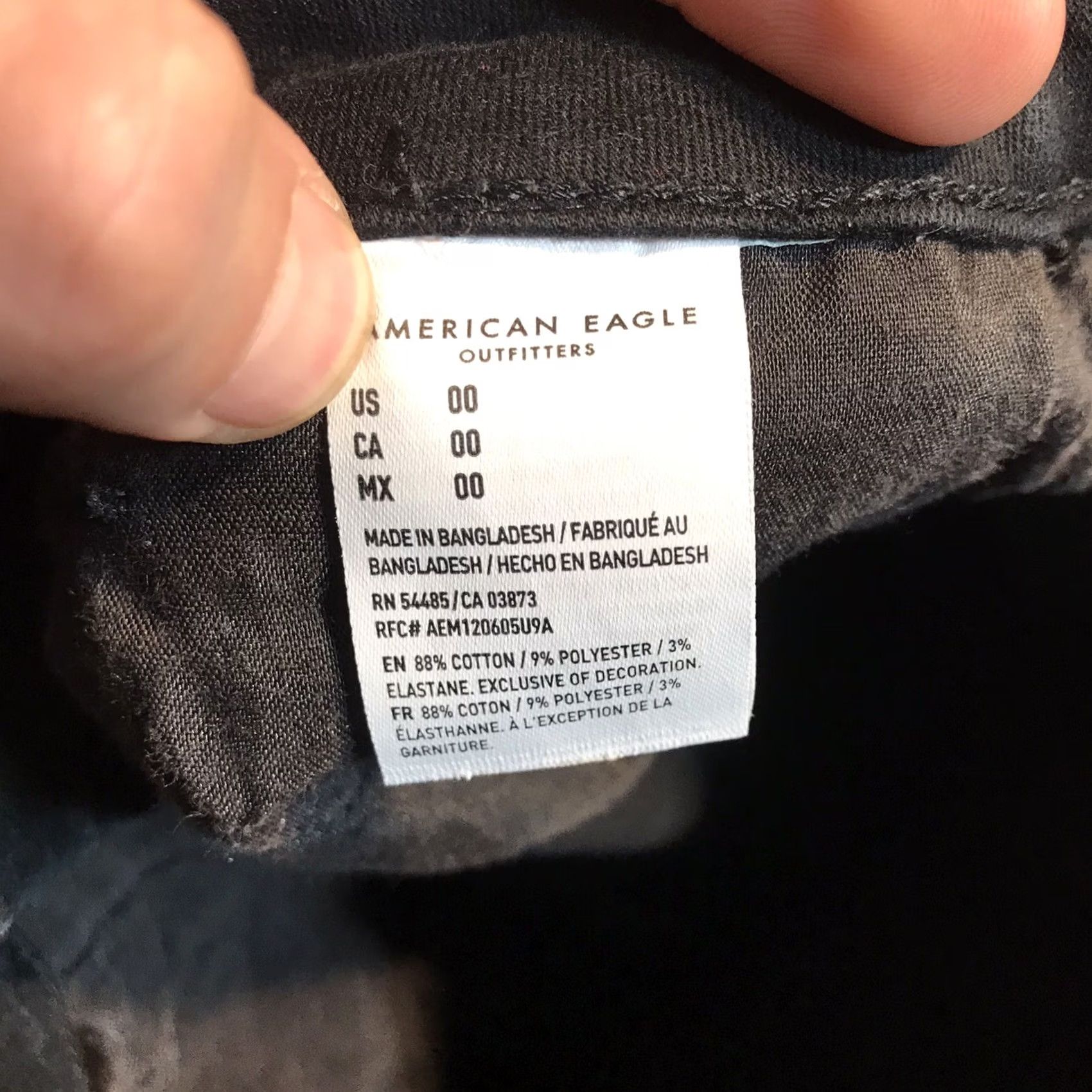 American Eagle Outfitters VINTAGE American Eagle Outfitters Shortie Black Denim Shorts Womens 00 Regular Black 5-Pocket Cut-Off Festival Modern Classic 3in Inseam 10in Rise Size 24" / US 00 / IT 34 - 6 Thumbnail