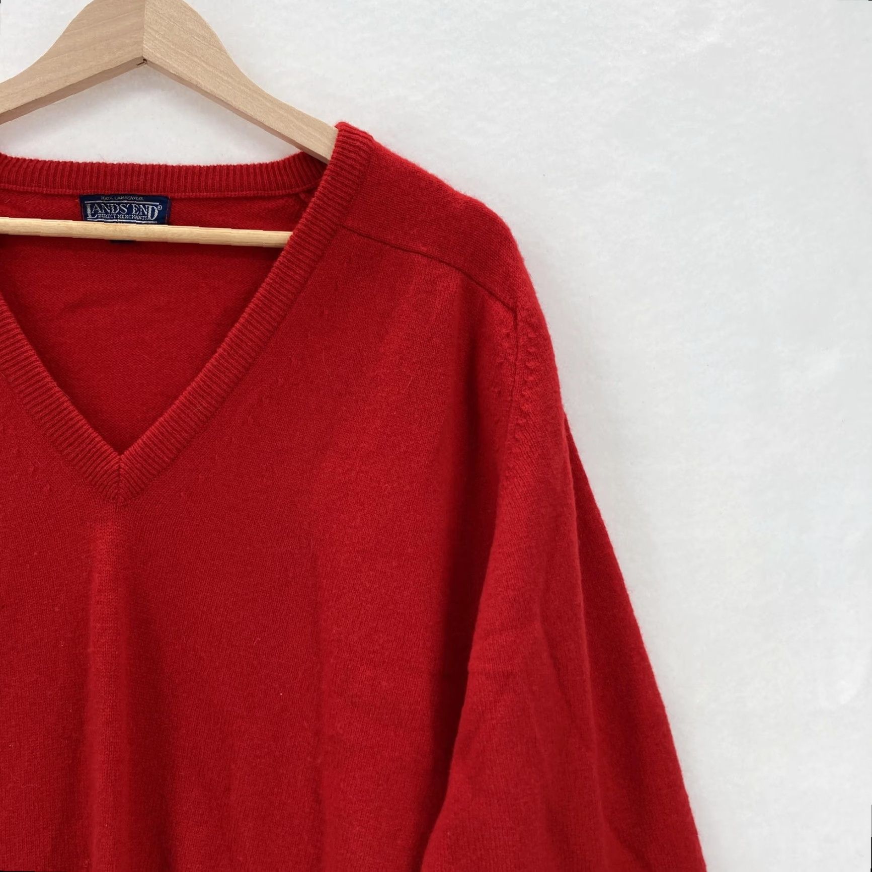 Lands' End VINTAGE Lands' End Sweater Mens Large Red V-Neck 100% Lambswool Pullover England Size US L / EU 52-54 / 3 - 2 Thumbnail