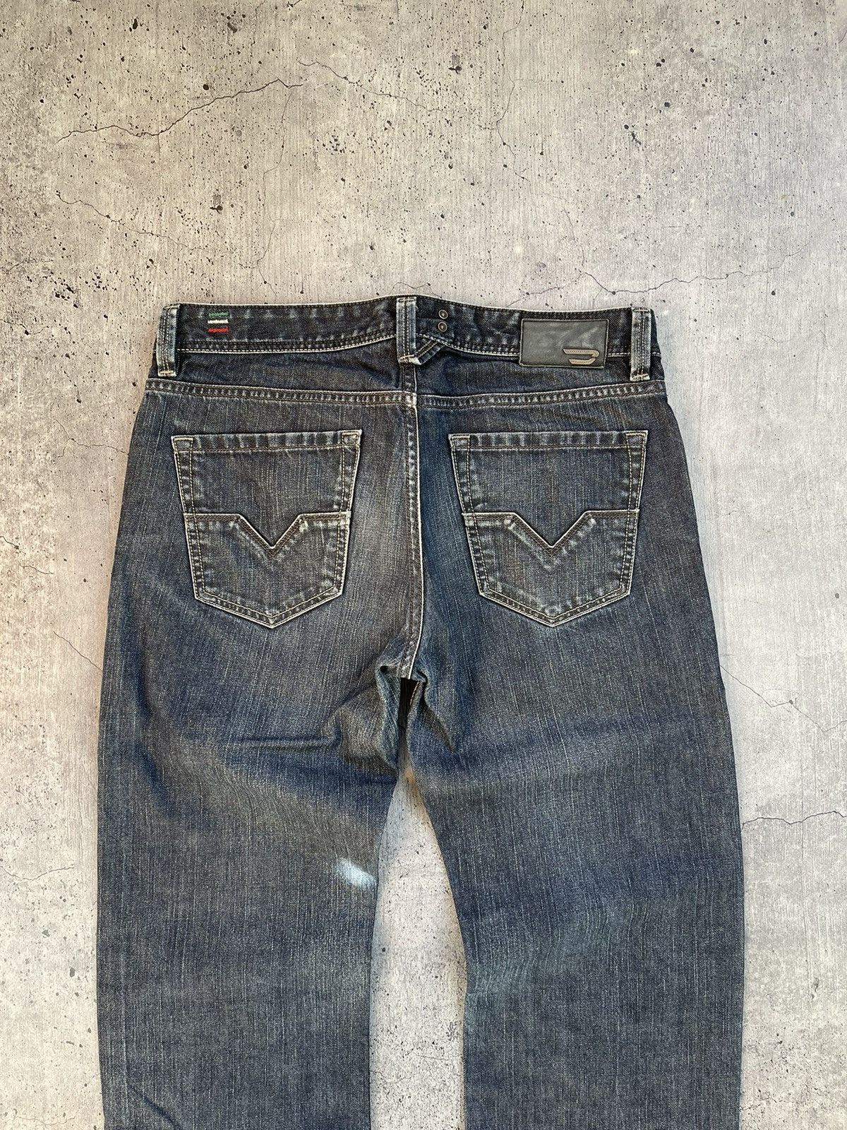 Diesel × Vintage Vintage Diesel Y2k Larkee distressed jeans mens Size US 32 / EU 48 - 2 Thumbnail