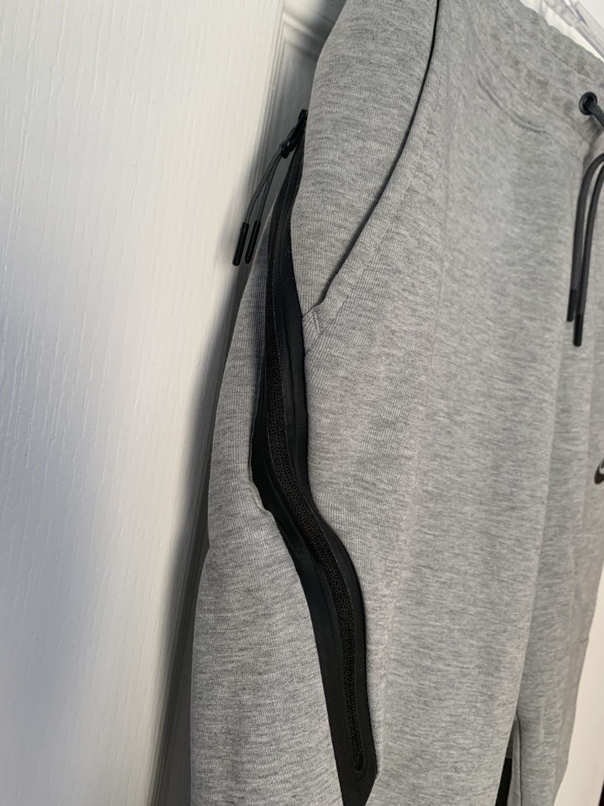 Nike Nike Tech Fleece Sweatpants V1 Size US 30 / EU 46 - 4 Thumbnail