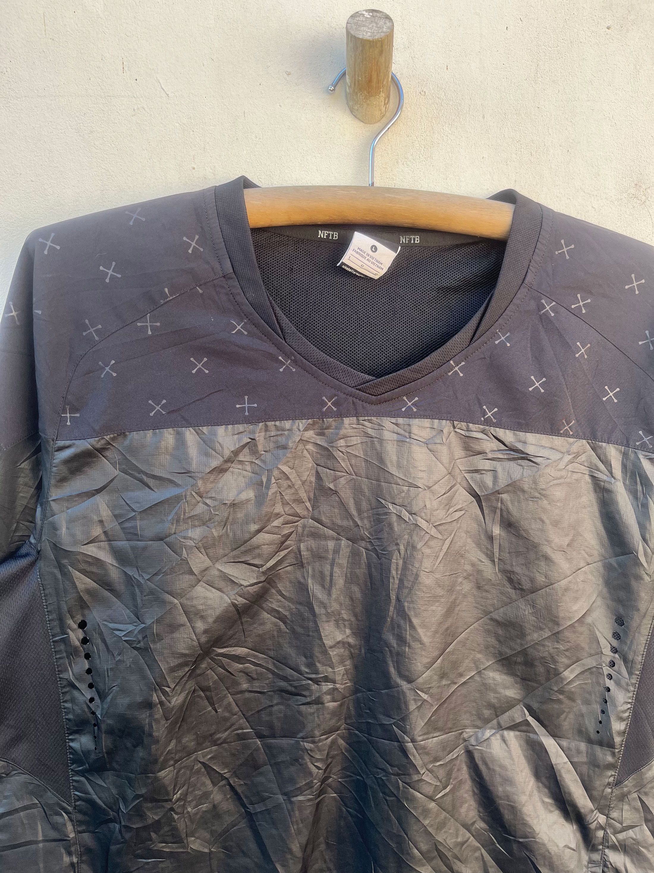 Nike Nike NFTB Pullover Windbreaker Jacket Training Size US L / EU 52-54 / 3 - 2 Thumbnail