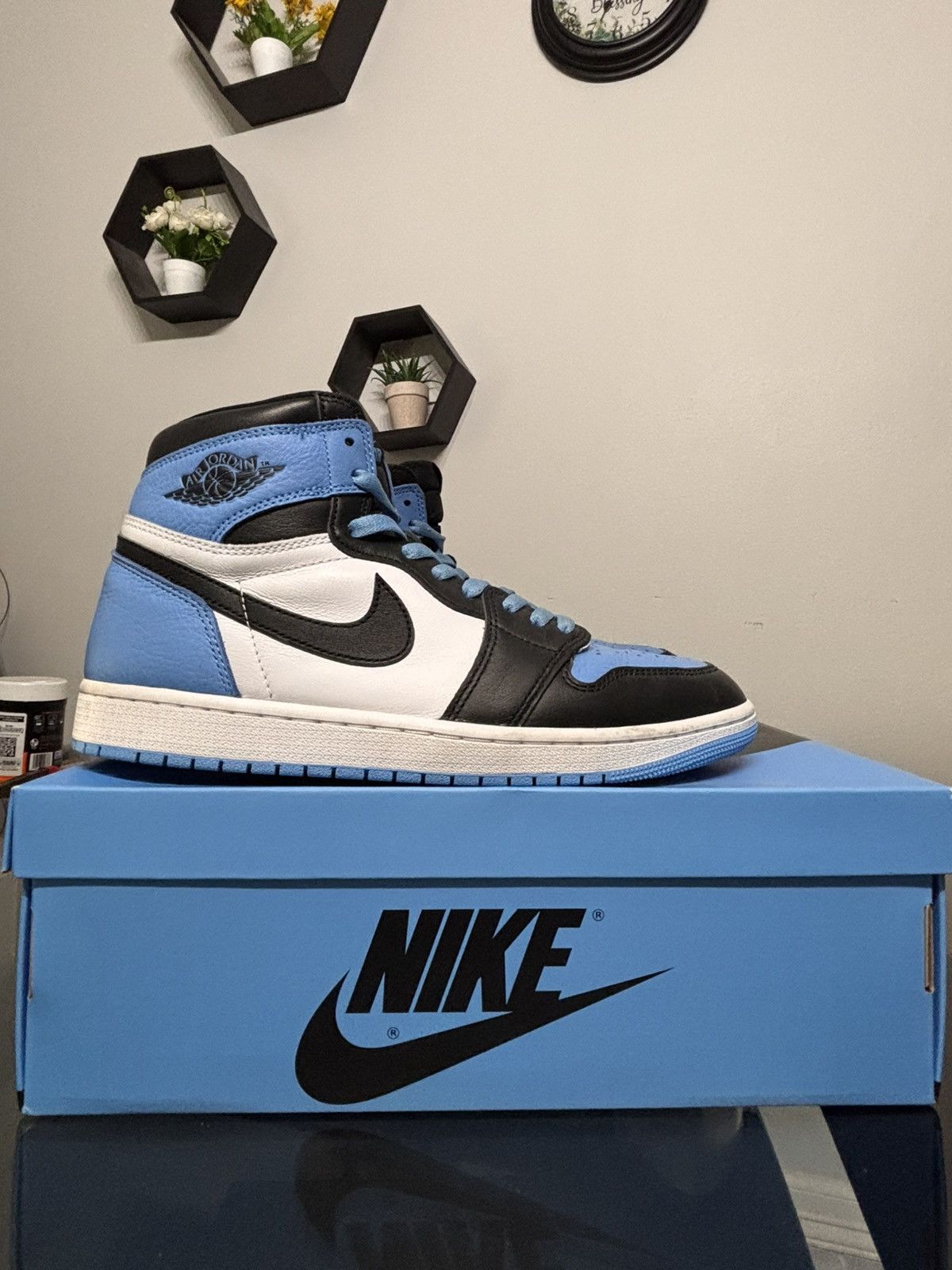 Nike Nike Air Jordan 1 High OG ‘UNC Toe’ Size US 10.5 / EU 43-44 - 3 Thumbnail