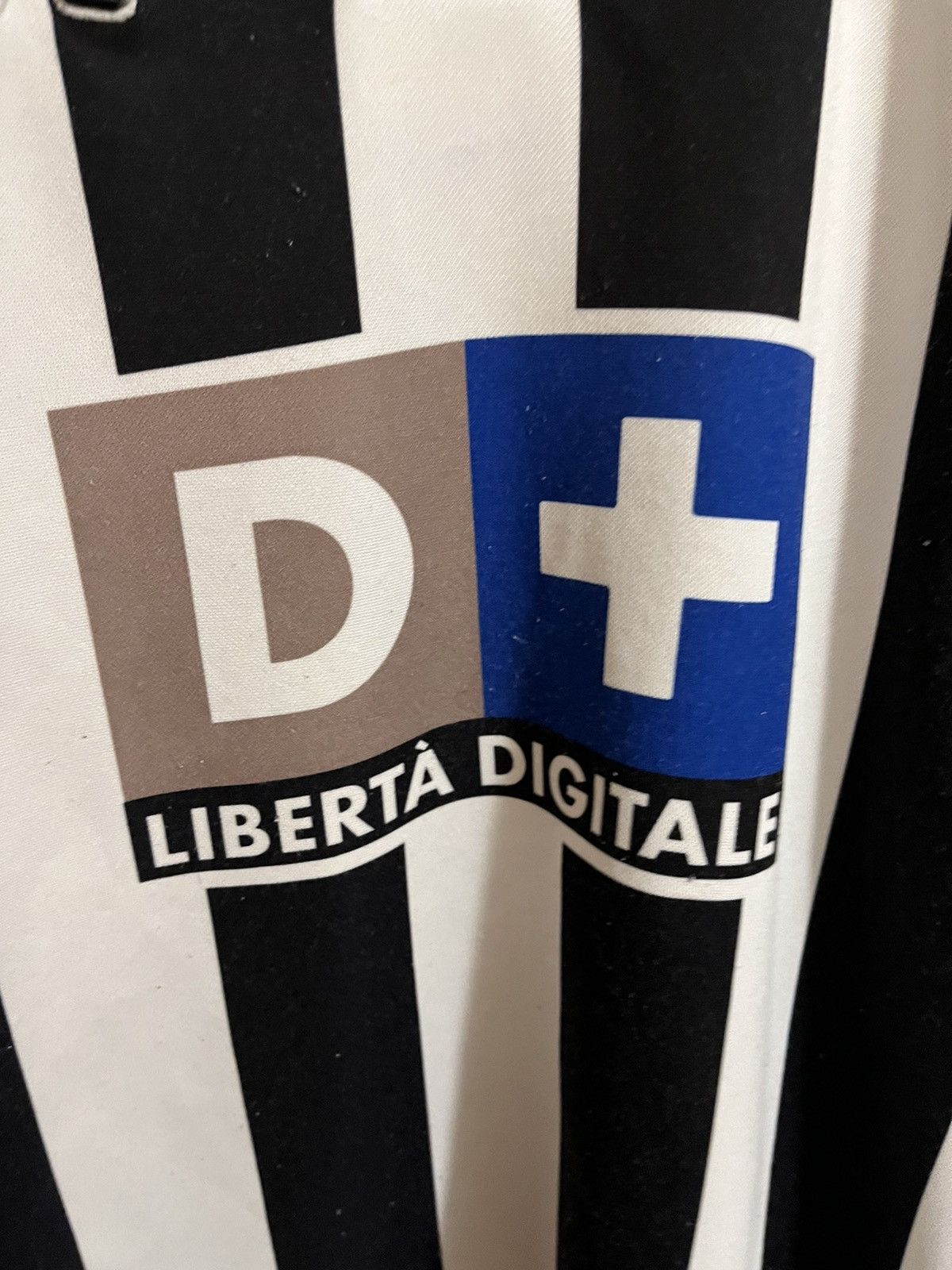 Kappa Vintage Kappa 98/99 Juventus FC serie a football zidane kit Size US L / EU 52-54 / 3 - 5 Thumbnail