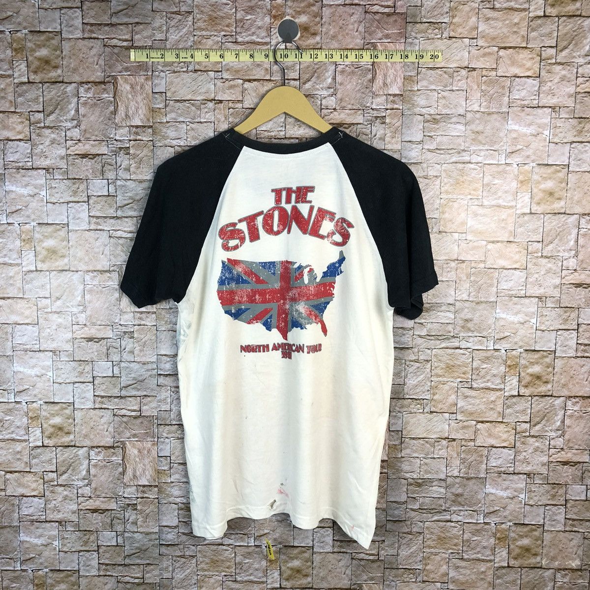 The Rolling Stones The Rolling Stones vintage band tee #A810 Size US L / EU 52-54 / 3 - 11 Thumbnail