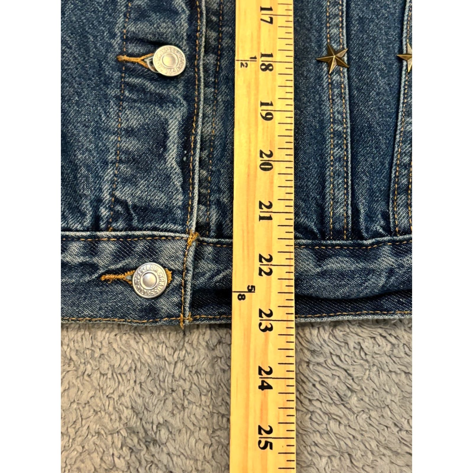 Levi's VINTAGE Levi's Original Trucker Jacket Women Medium Denim Blue Stars (Bronze) Size 32" / US 10 / IT 46 - 6 Thumbnail