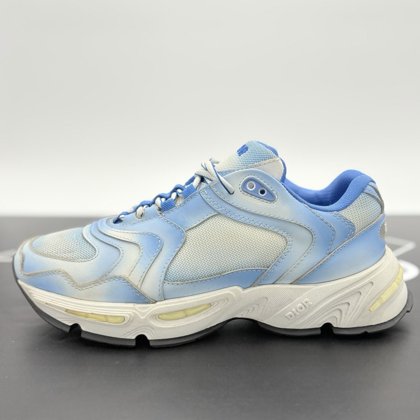 Dior Christian Dior CD1 ' Blue Gradient ' | GREAT CONDITION! Size US 8 / EU 41 - 8 Thumbnail