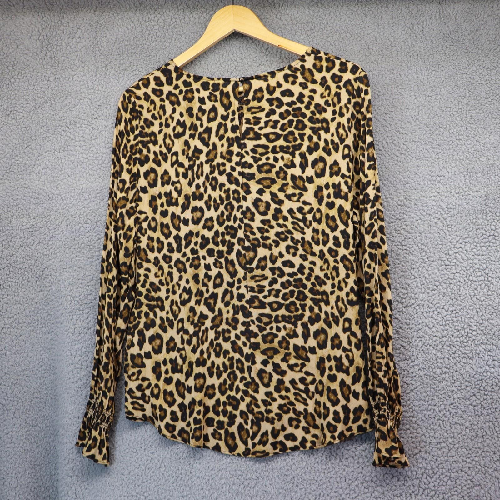Forever 21 Forever 21 Blouse Print sz 8 Up Long Sleeve Womens NWT Size M / US 6-8 / IT 42-44 - 6 Thumbnail