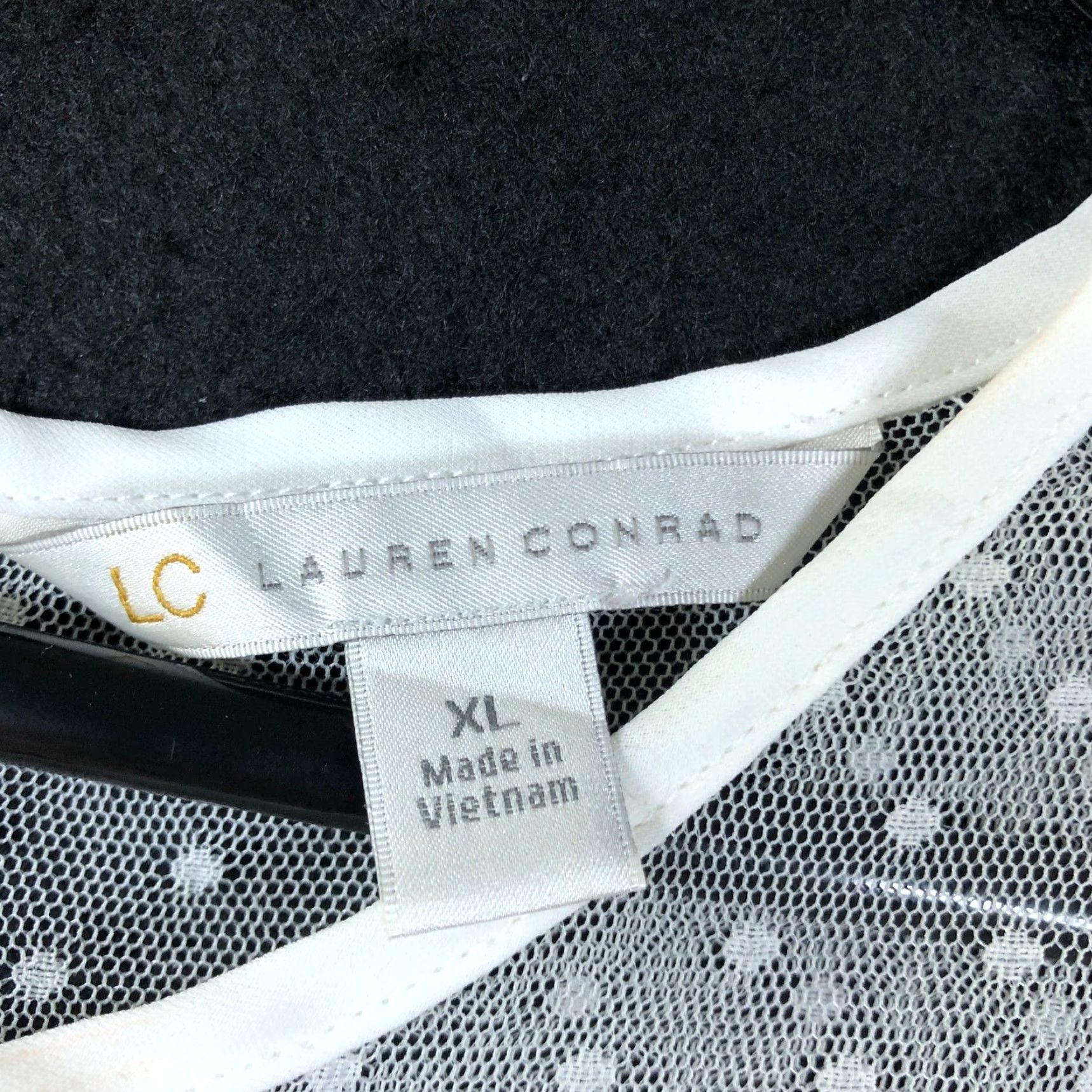 Vintage LC Lauren Conrad Blouse Womens Sleeveless White Bow Pleated Front Lace XL Sheer Casual Workwear, Preppy, 90s? Size XL / US 12-14 / IT 48-50 - 6 Thumbnail