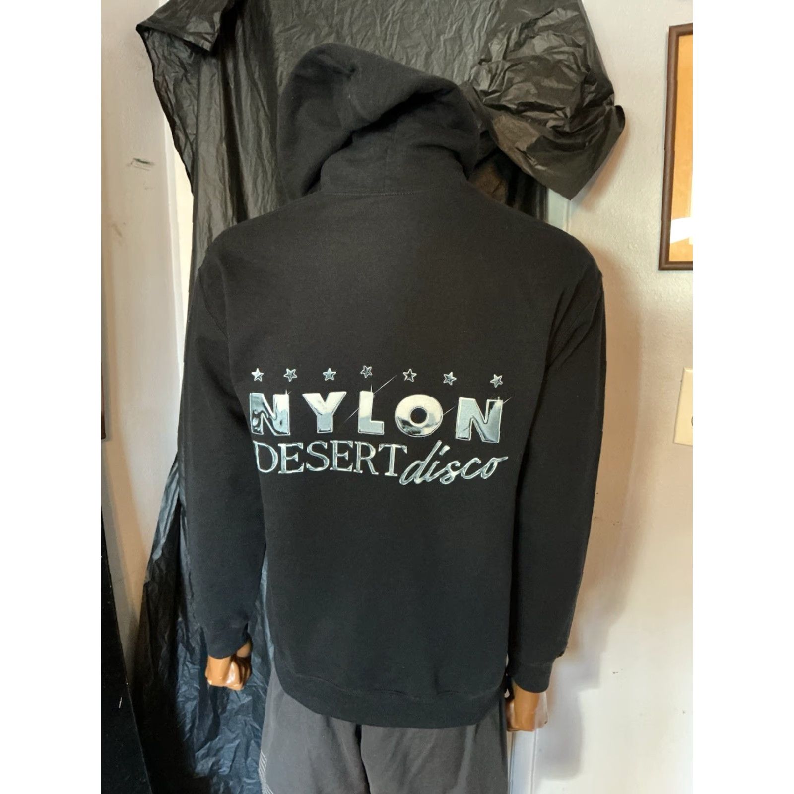 Gildan VINTAGE Nylon Desert Disco Presented By Coach Stagecoach Festival Exclusive Hoodie Mens Medium Black Pullover Fleece Size US M / EU 48-50 / 2 - 7 Thumbnail