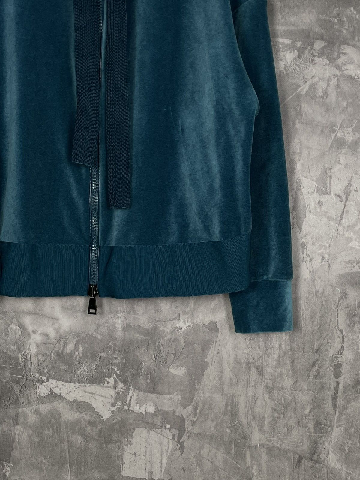 Moncler Moncler Luxury Velour Glamour Zip-Up Hoodie Size XS / US 0-2 / IT 36-38 - 6 Thumbnail