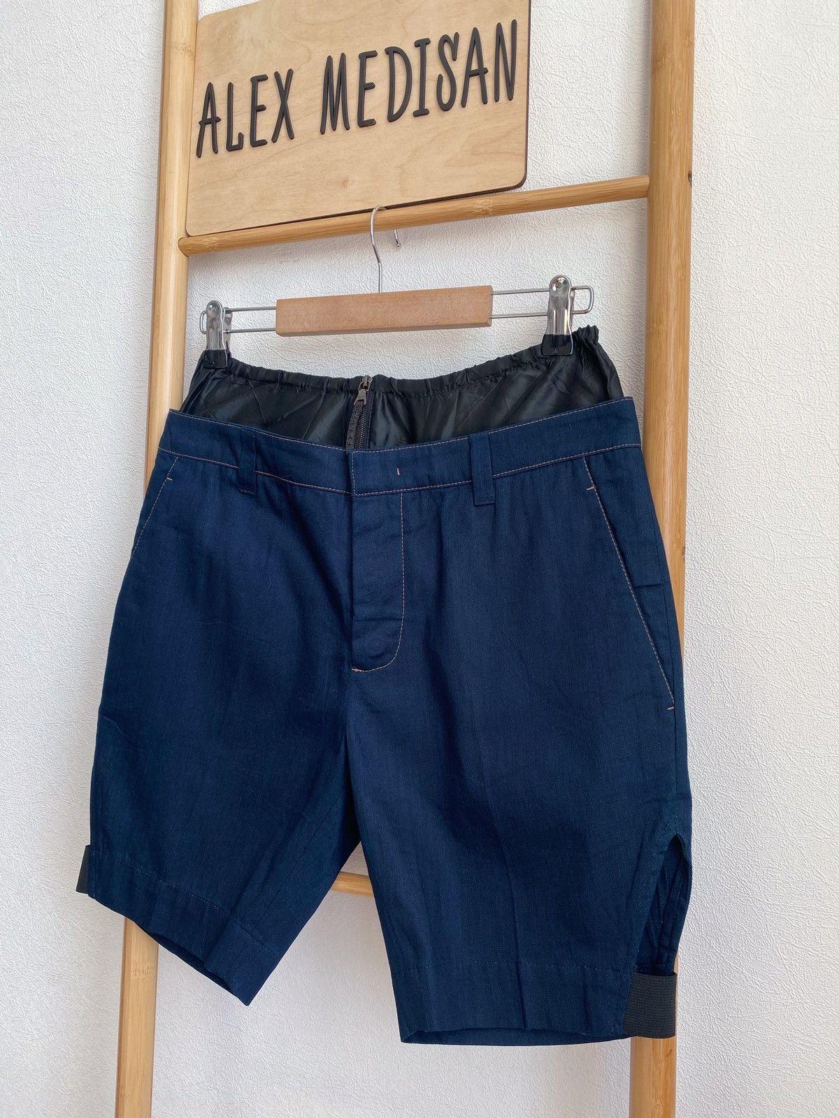Prada New Prada Shorts Size 25 Size 25" / US 0 / IT 36 - 11 Thumbnail