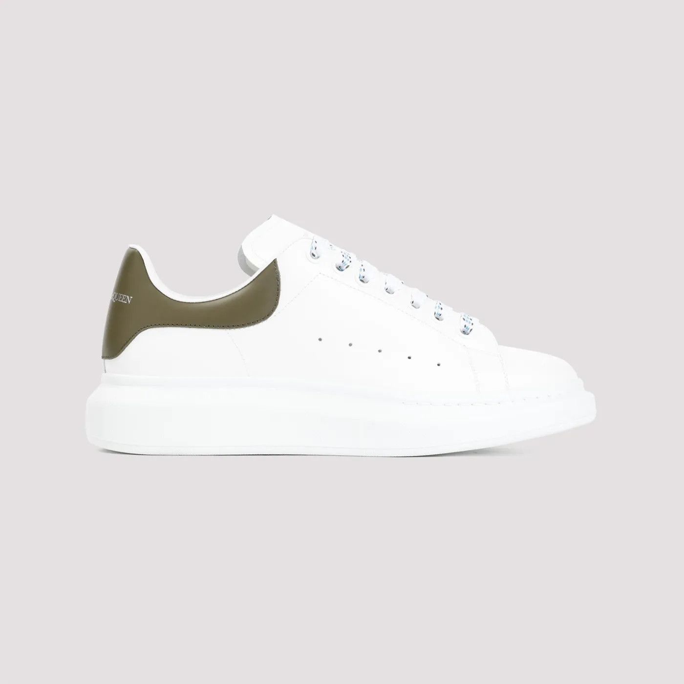 Alexander McQueen o1w1db10725 Oversized Sneaker in White Size US 7 / EU 40 - 1 Thumbnail