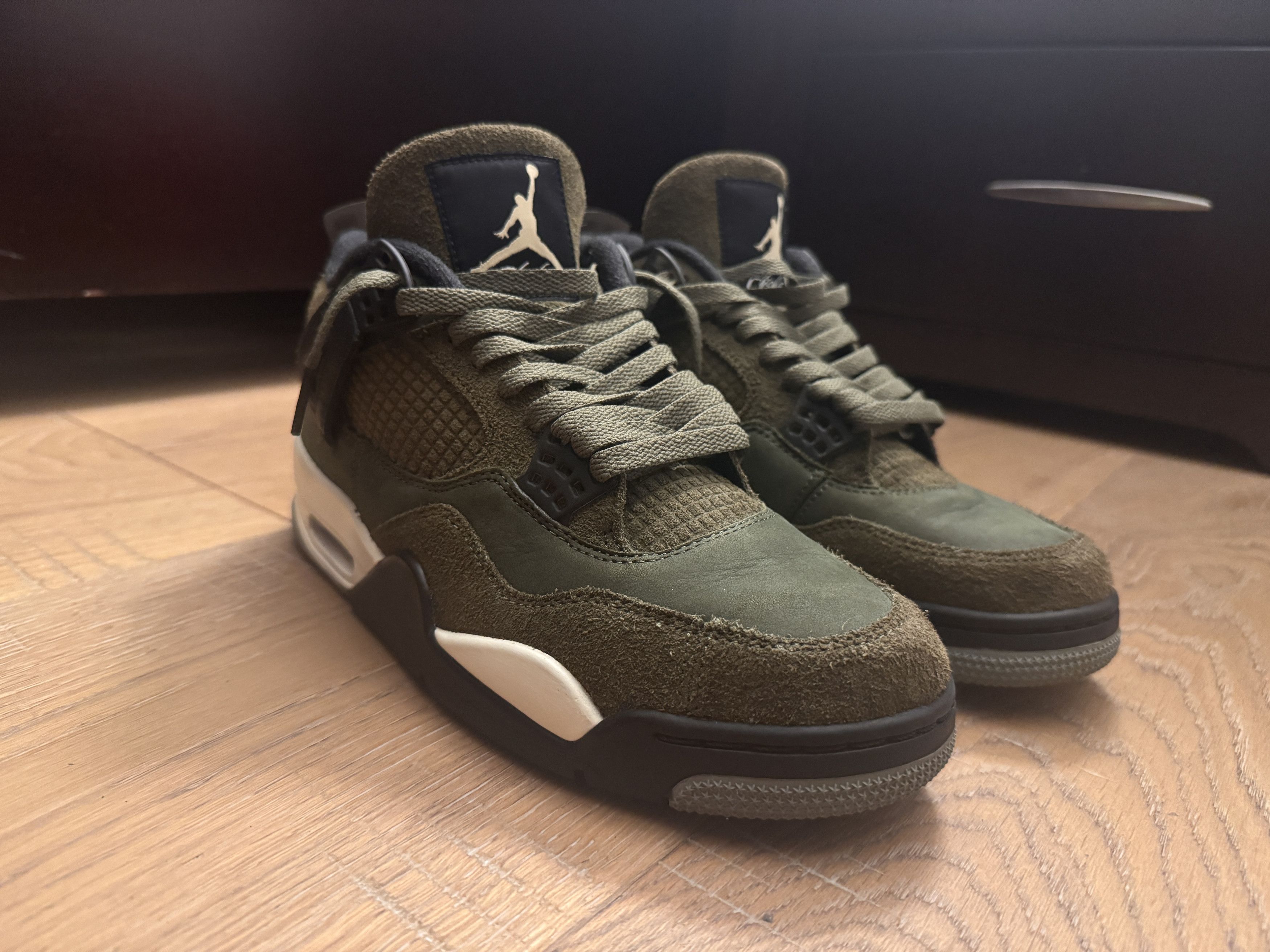 Jordan Brand × Nike Jordan 4 Olive Craft Special Edition Size US 9 / EU 42 - 1 Thumbnail