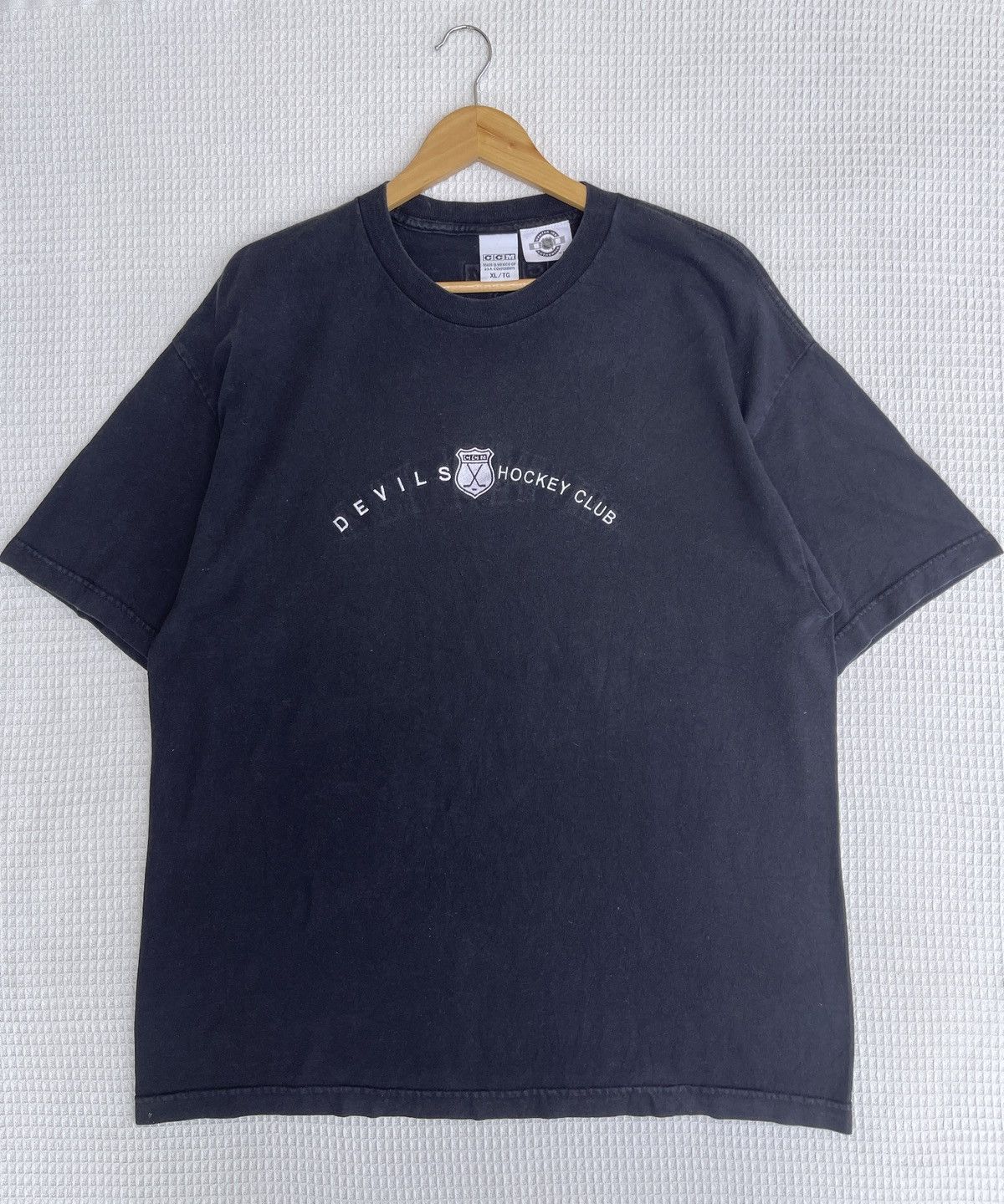 Ccm × NHL × Vintage Last Drop🔥Rare🔥Vintage CCM NHL Hockey Club T-Shirt Size US XL / EU 56 / 4 - 8 Thumbnail