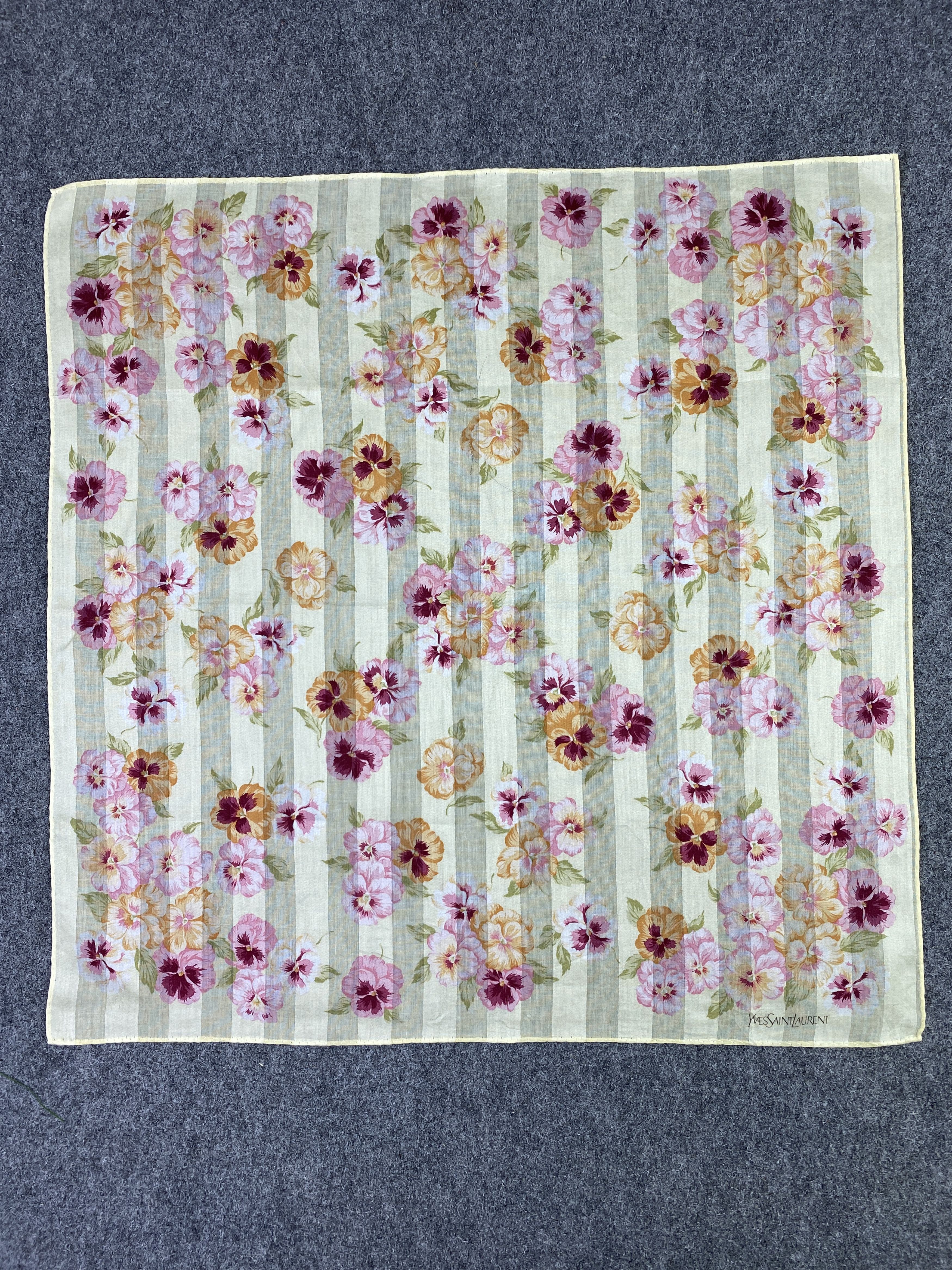 Yves Saint Laurent Yves Saint Laurent Handkerchief / Neckerchief KT0224 Size ONE SIZE - 4 Thumbnail