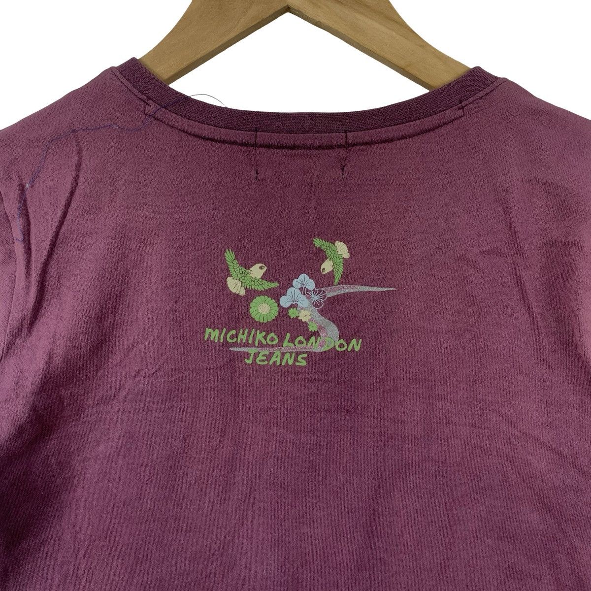 Michiko Koshino Michiko London Jeans Women’s Graphic V-Neck T-Shirt Size M / US 6-8 / IT 42-44 - 8 Thumbnail