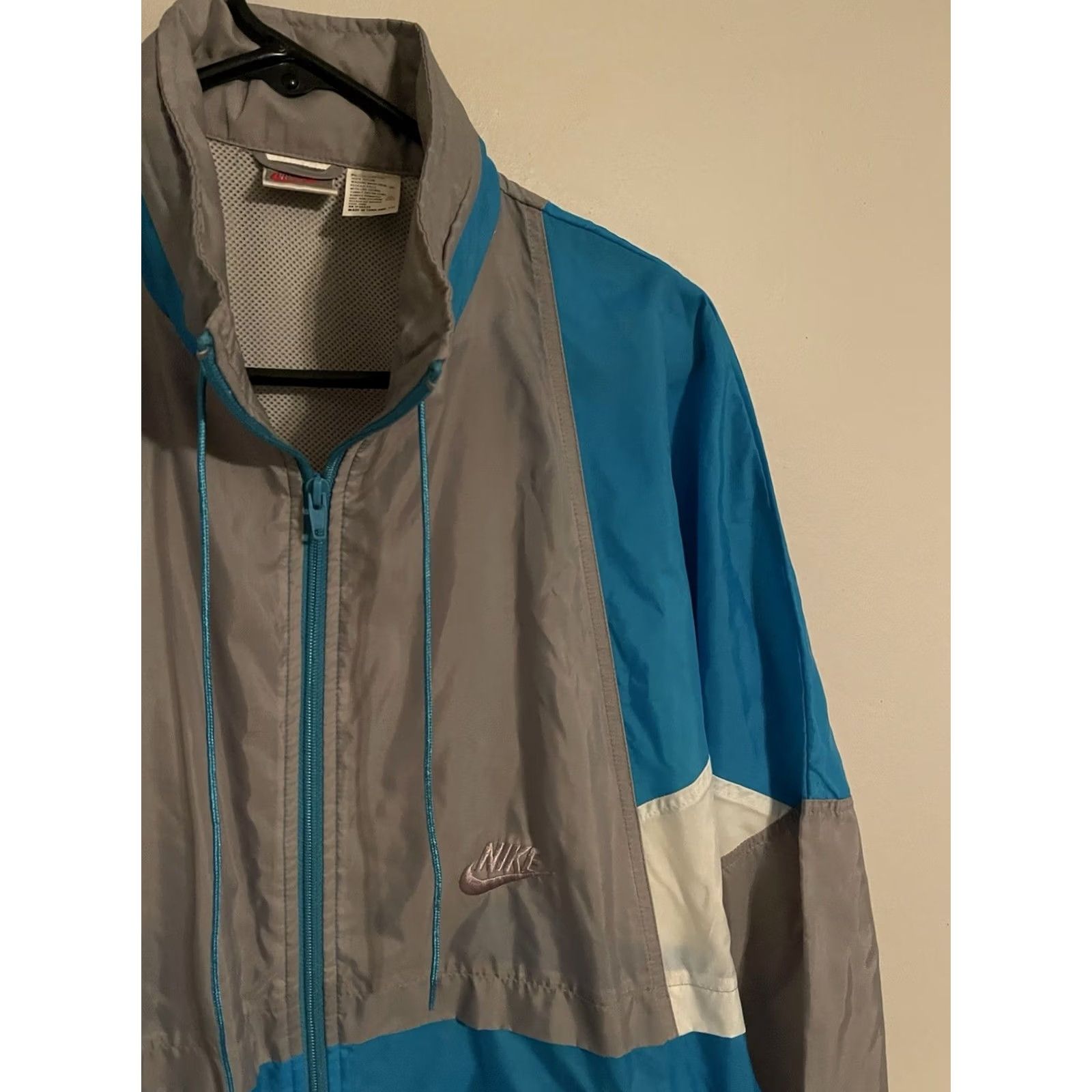 Nike VINTAGE Nike Full Zip Nylon Blue Gray Windbreaker Track Jacket -Men's M Blue Logo 90s Windbreaker Mens Medium Zip Front Jacket Size US M / EU 48-50 / 2 - 2 Thumbnail