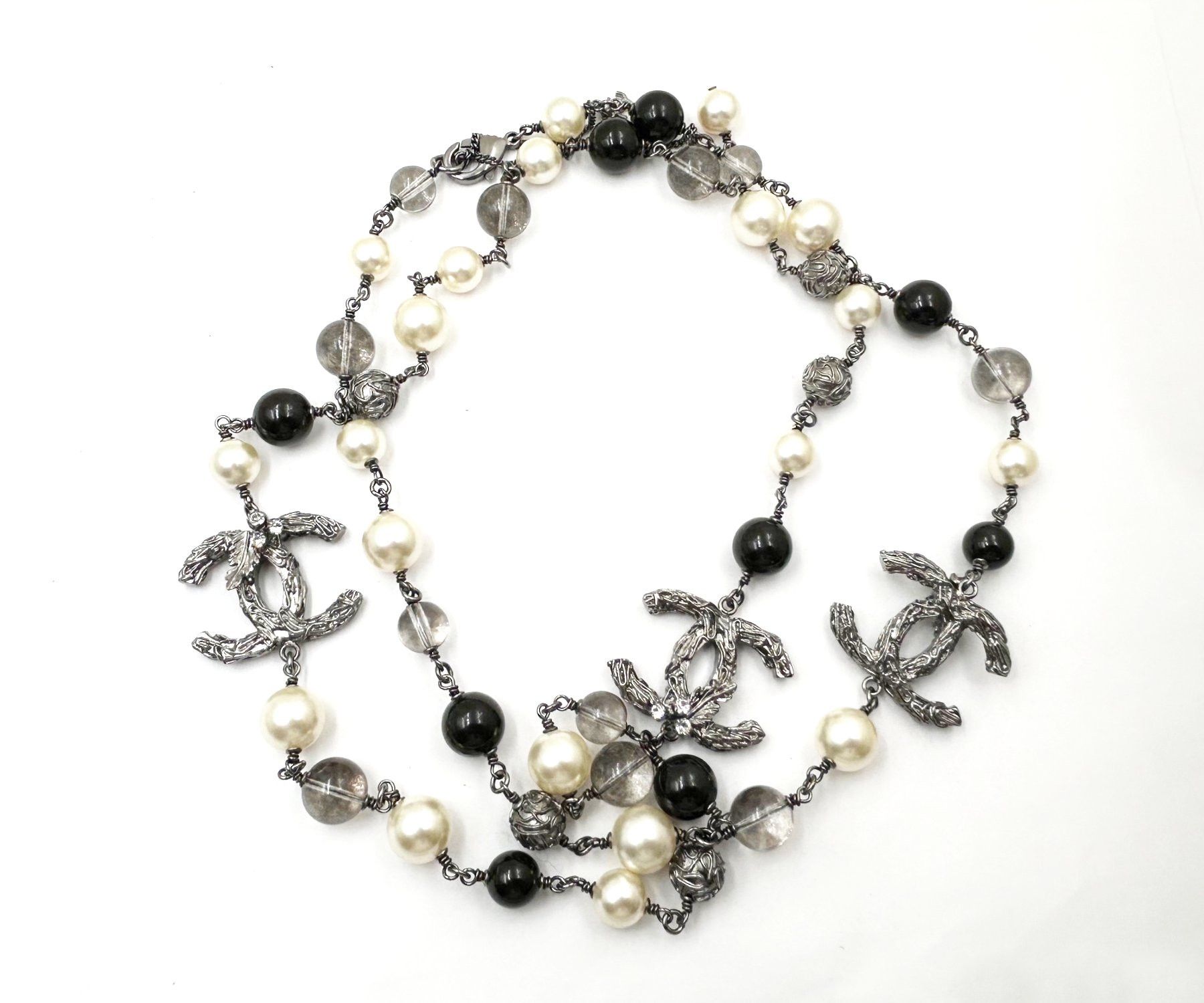 Chanel Chanel Gold Scratchy CC Irregular Pearl 62" Long Necklace Size ONE SIZE - 1 Thumbnail