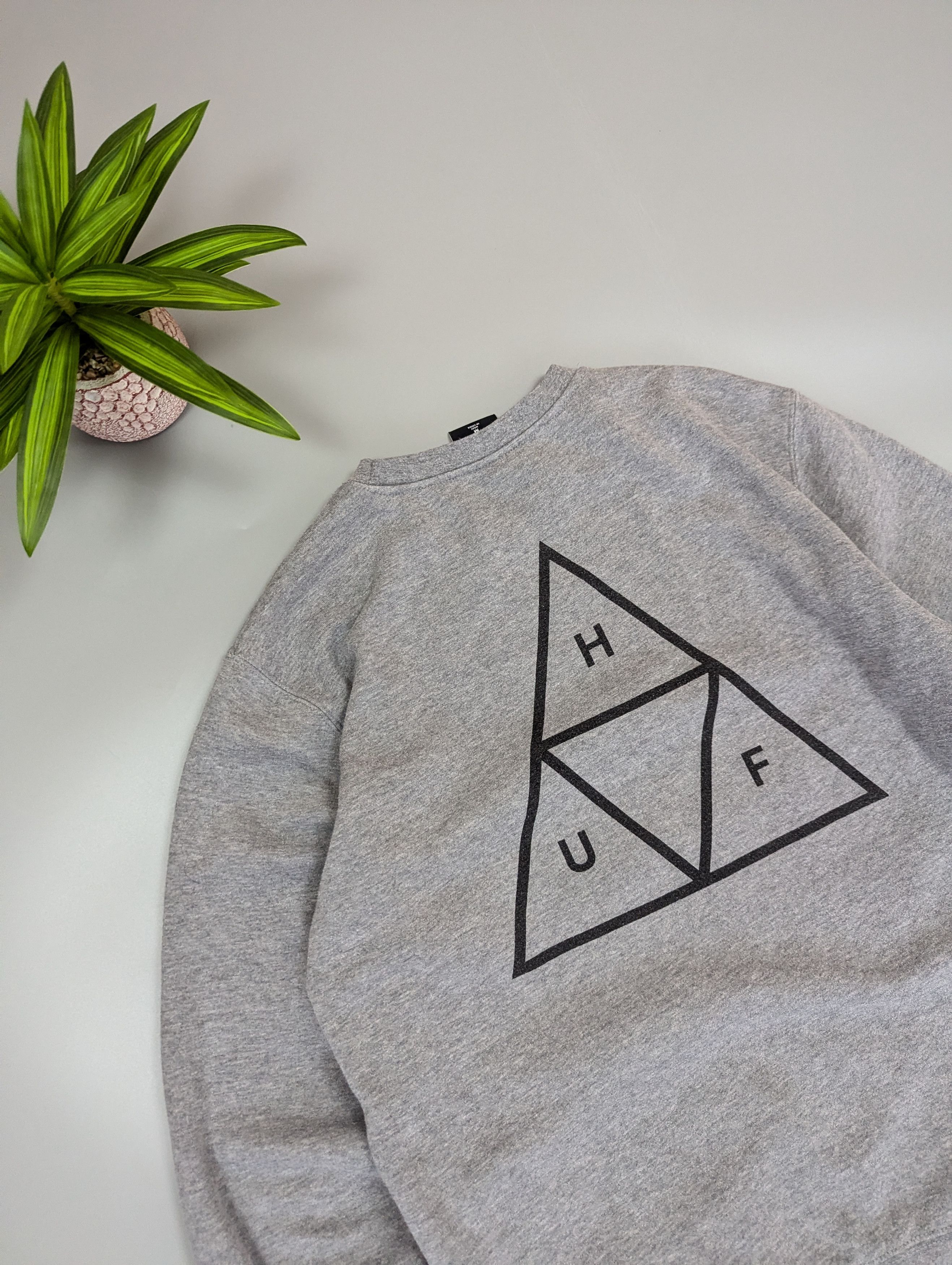 Huf HUF Essentials Triple Triangle Crewneck Sweatshirt Gray Sz S Size US M / EU 48-50 / 2 - 5 Thumbnail