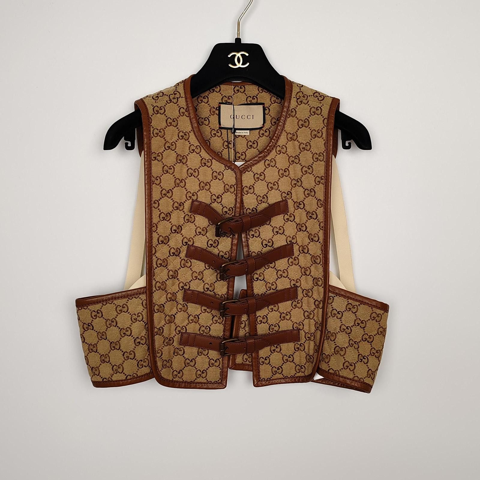 Gucci Gucci GG Logo Buckle Vest Size 48 Size US M / EU 48-50 / 2 - 1 Thumbnail