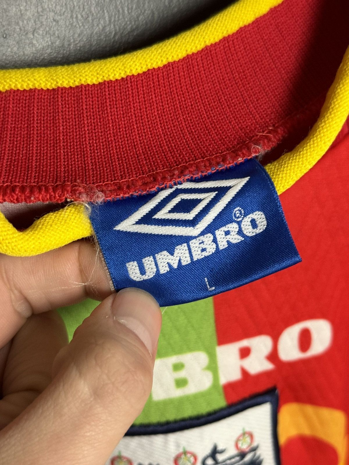 Umbro England National Team 95/96 Goalkeeper Football Jersey Size US L / EU 52-54 / 3 - 23 Thumbnail