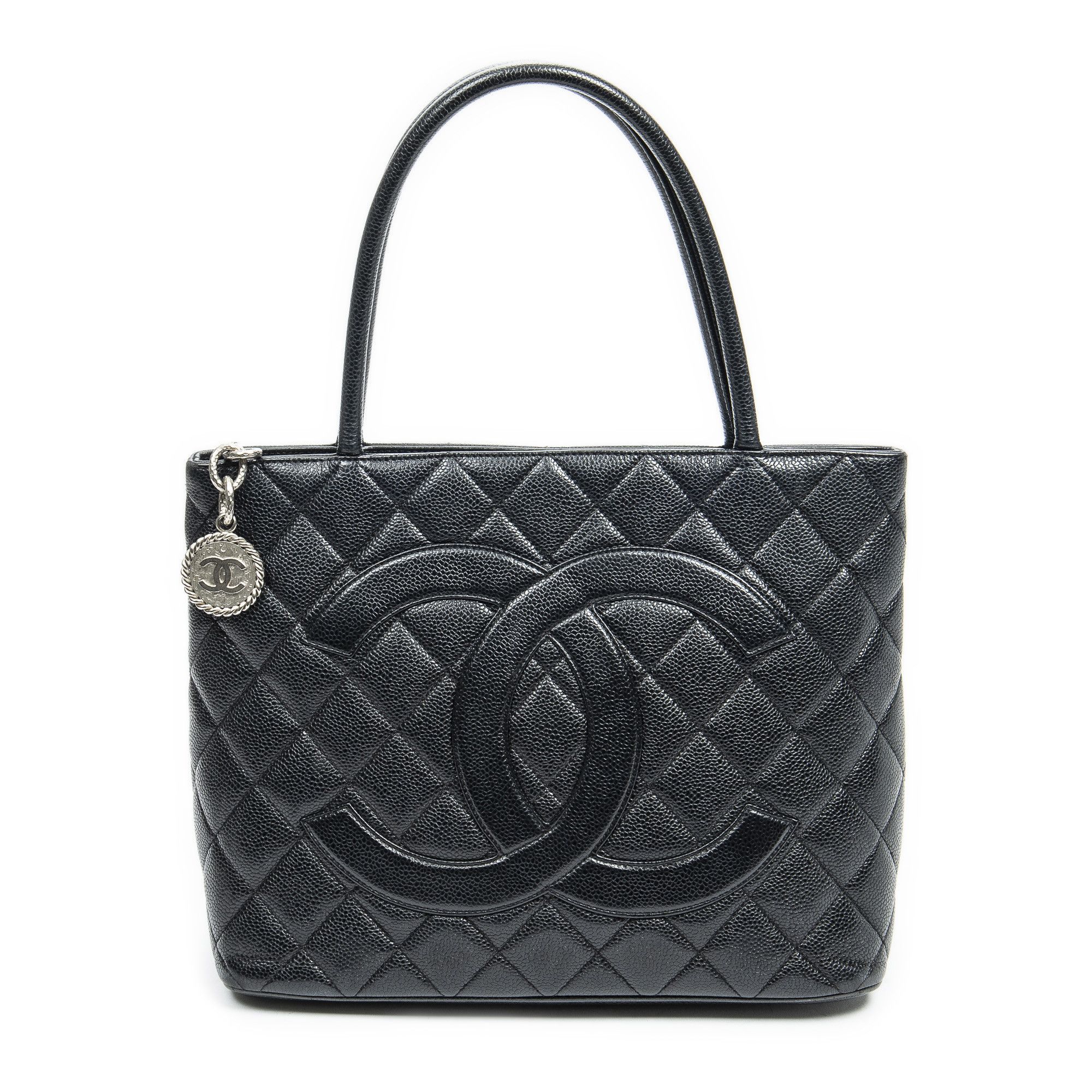 Chanel CC Timeless Medallion Tote Size ONE SIZE - 1 Thumbnail