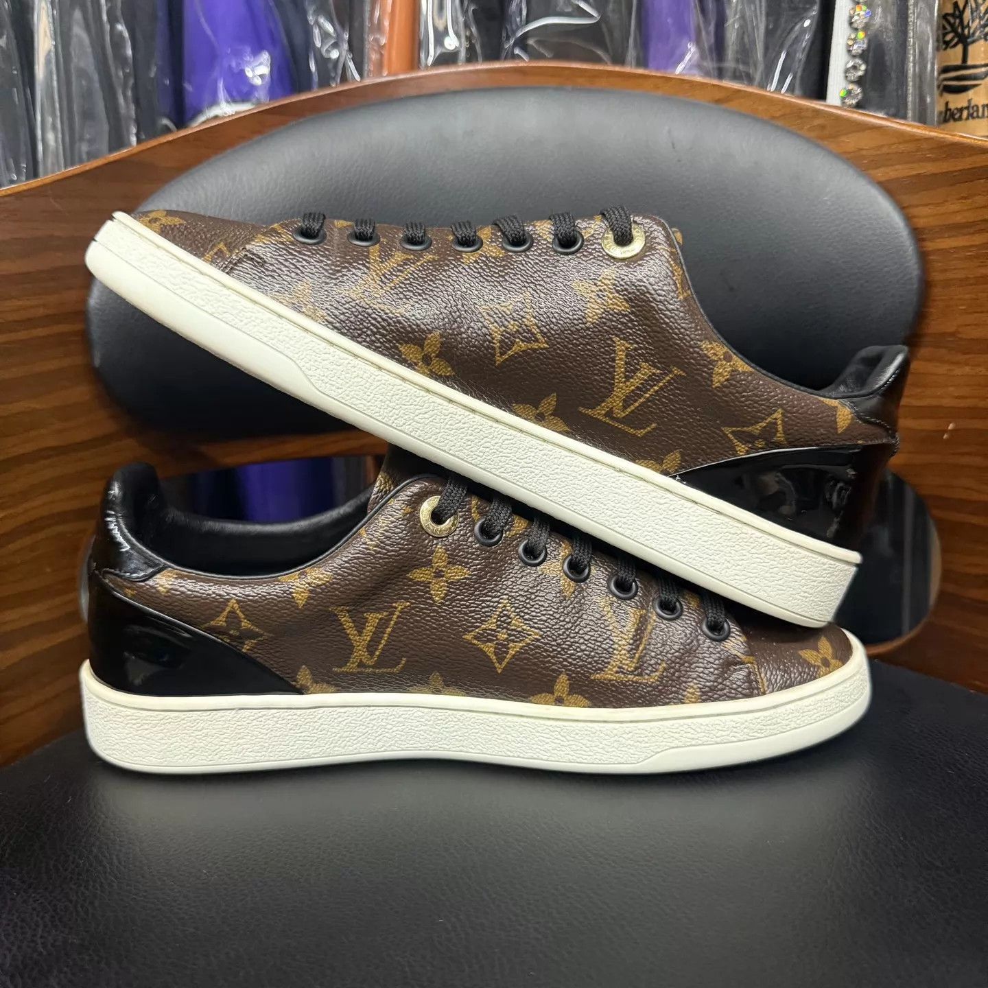 Louis Vuitton LV Frontrow Monogram Cowhide Sneakers 36.5 Like New Size US 6 / IT 36 - 7 Thumbnail