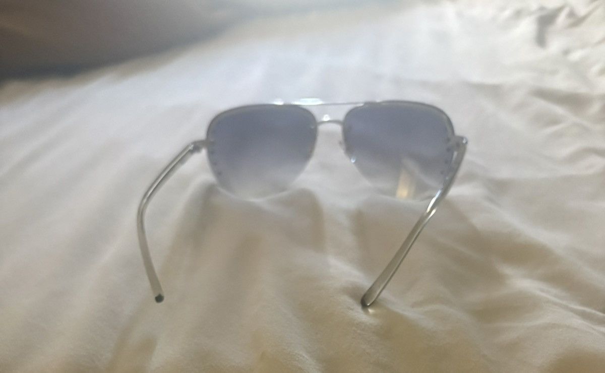Other Women’s Diamond Stud Silver Metal Aviator Sunglasses Size ONE SIZE - 5 Thumbnail