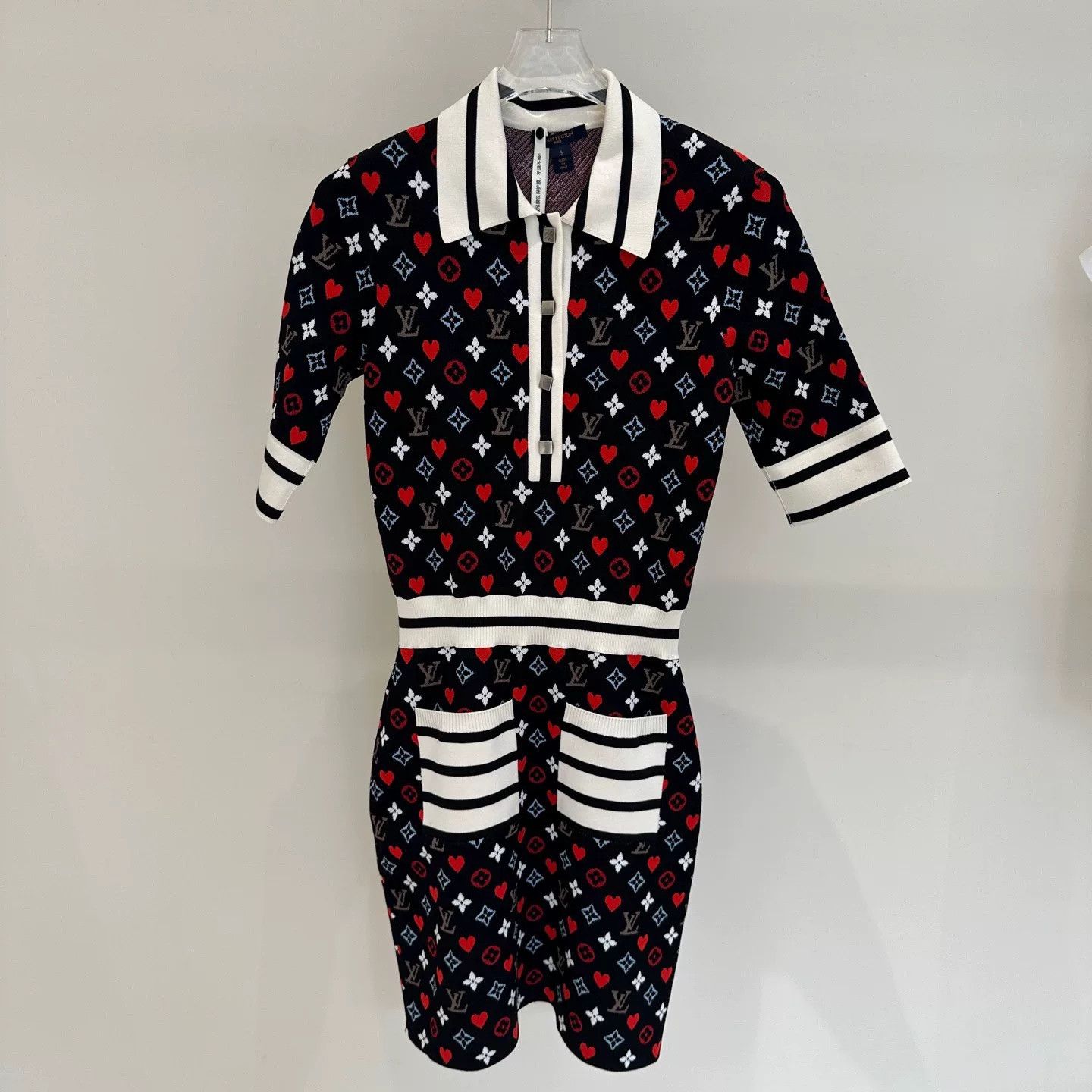 Louis Vuitton Louis Vuitton Valentine Heart Monogram Dress Size US 34 / EU 50 - 1 Thumbnail