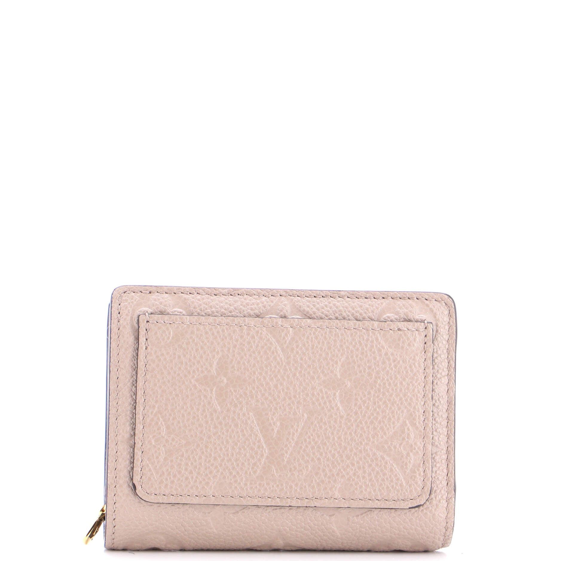 Louis Vuitton Clea Wallet Size ONE SIZE - 1 Thumbnail