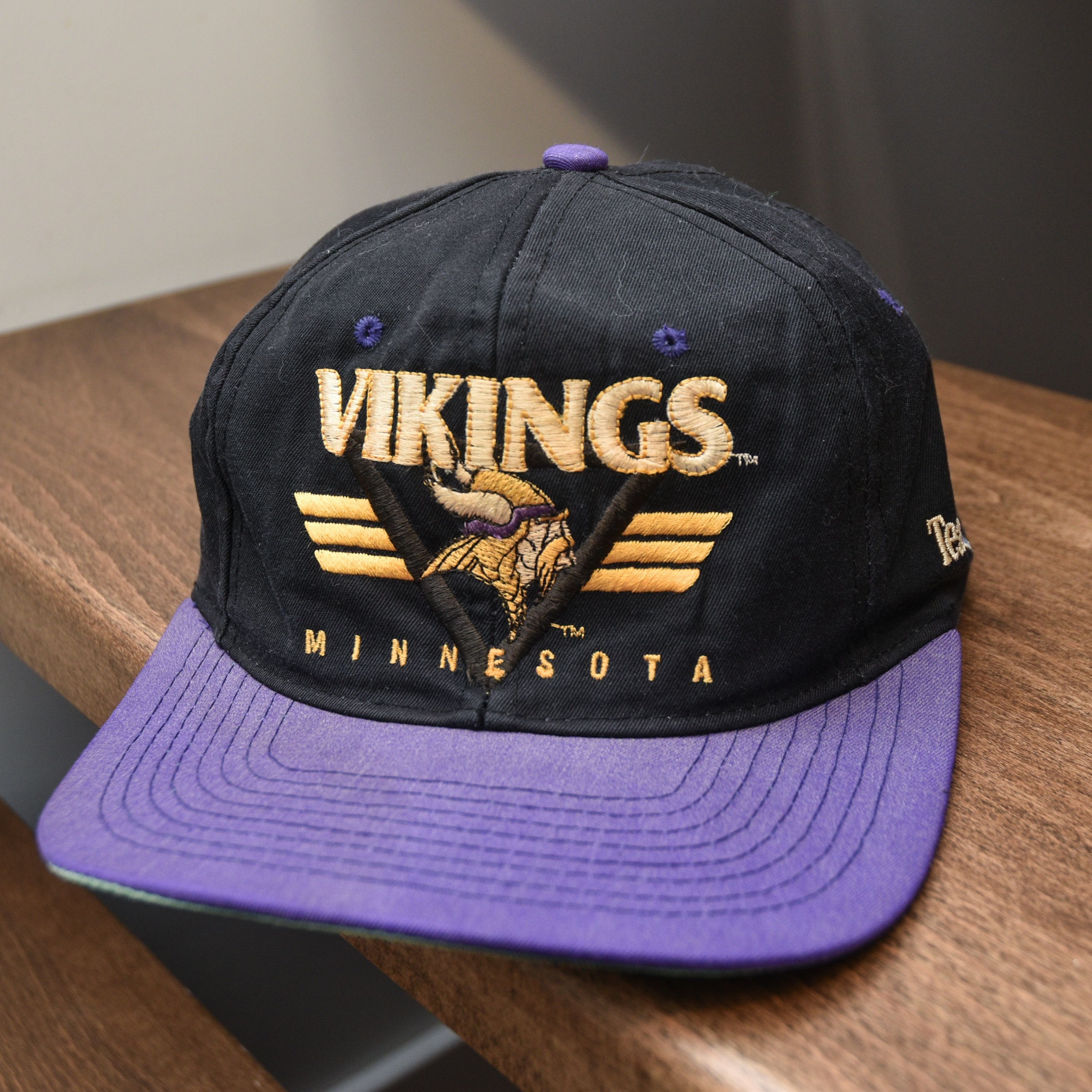 NFL Vintage 90s Minnesota Vikings hat NFL Retro Snapback Size ONE SIZE - 5 Thumbnail