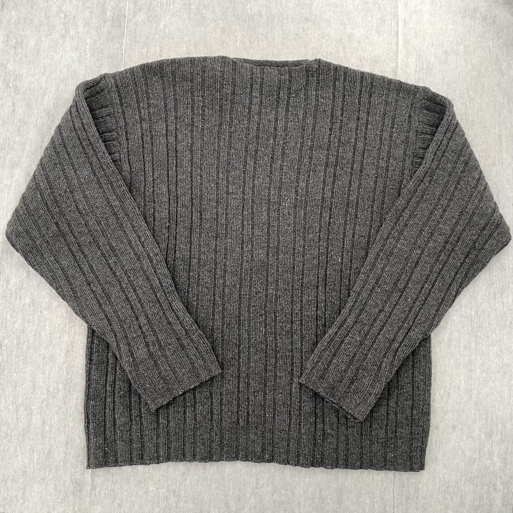 J.Crew VINTAGE J.CREW Sweater Mens XL Gray 100% Lambswool Knit Pullover V-Neck Long Sleeve Classic Preppy Winter Fall Wool Shirt Size US XL / EU 56 / 4 - 2 Thumbnail