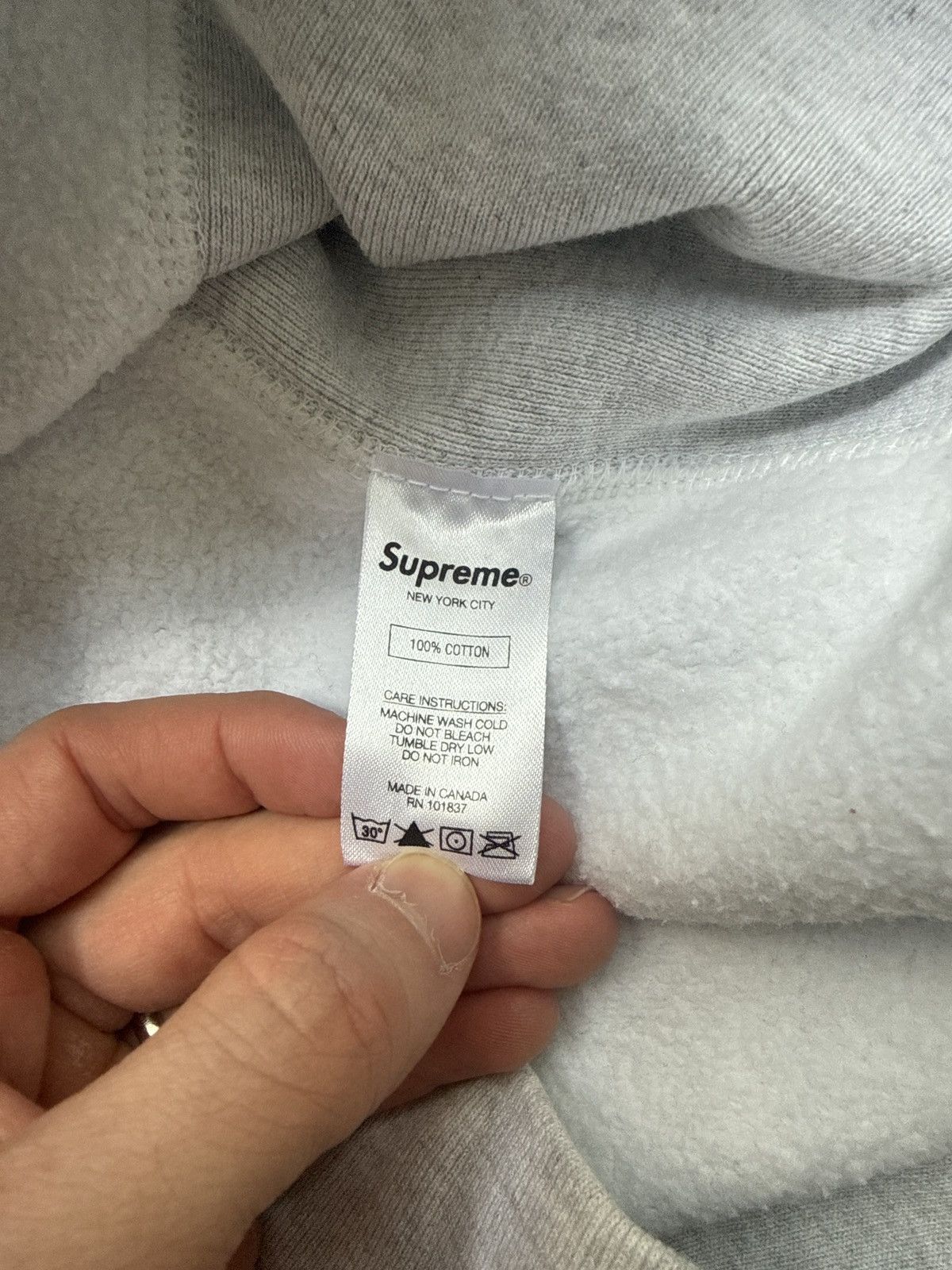 Supreme 2018 - Box Logo Crew - Grey - Large Size US L / EU 52-54 / 3 - 4 Thumbnail