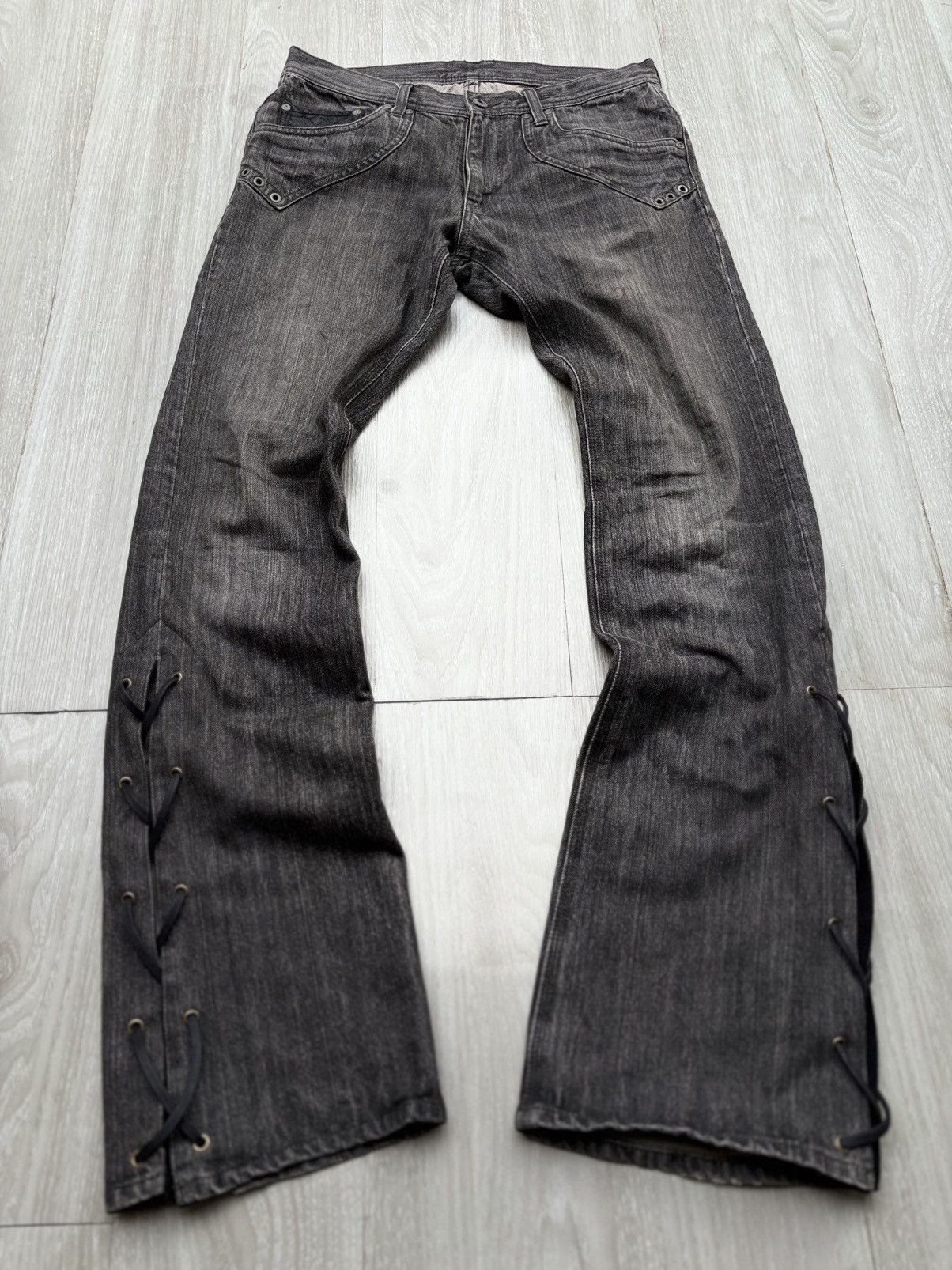Japanese Brand DIFFERENCE RUPERT flare jeans Size US 29 - 1 Thumbnail