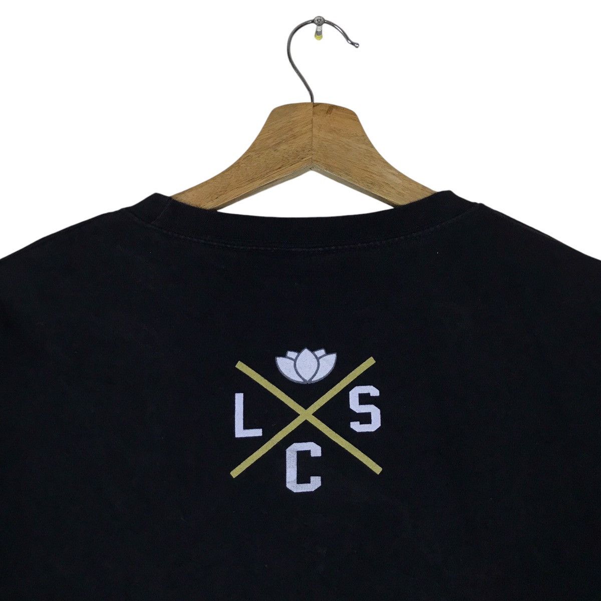 Lotus Shoes Vintage Lotus Pullover Jumper Sweatshirt Size US L / EU 52-54 / 3 - 5 Thumbnail