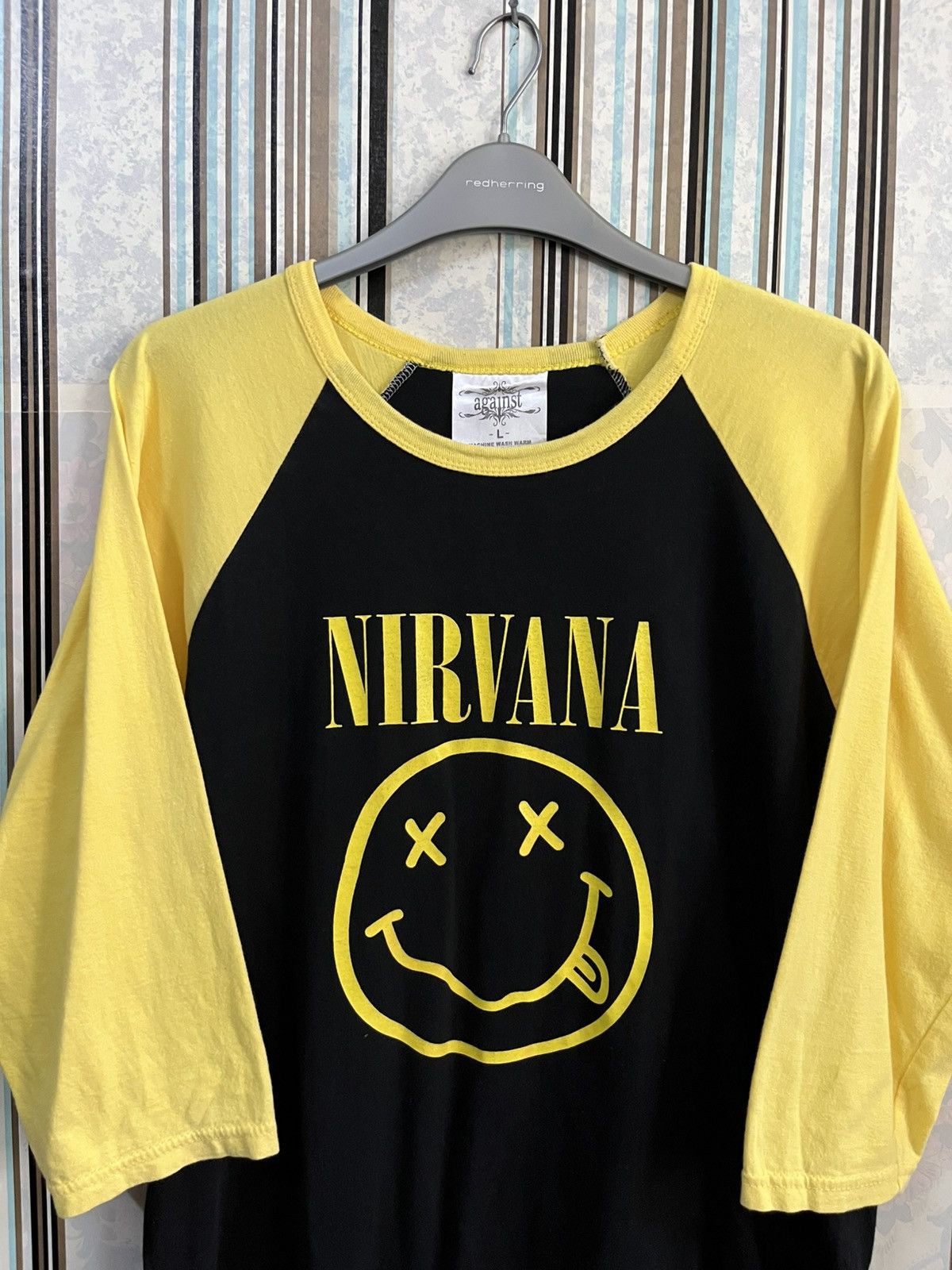 Nirvana 2000s nevermind flyers album smiley raglan #H2 Size US L / EU 52-54 / 3 - 4 Thumbnail